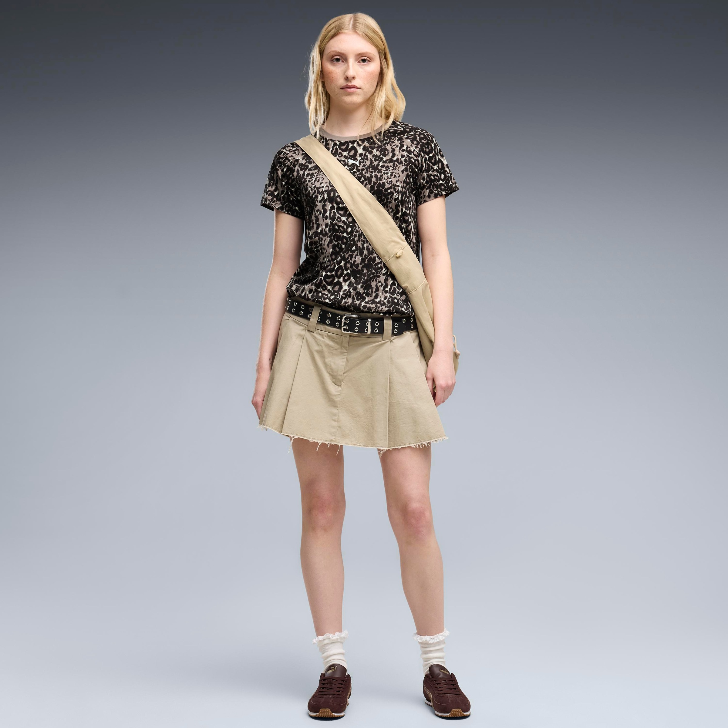 PUMA T-Shirt »GRAPHICS ANIMAL STANDARD AOP TEE« für Erwachsene, mit sportlichem Stil, kurzärmlig, gemusterte Optik