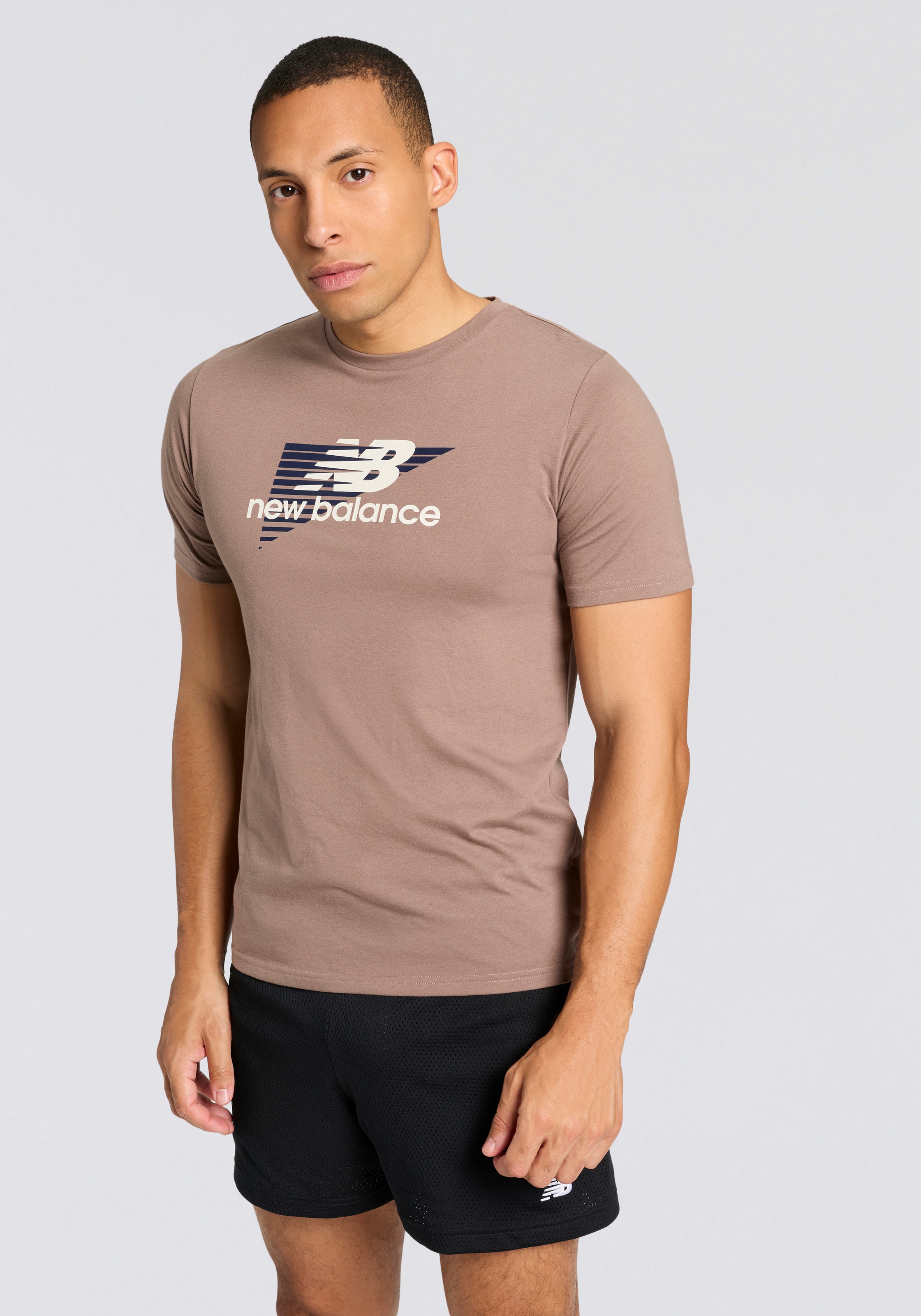 New Balance Trainingsshirt "Heathertech Graphic T-Shirt 1 EARTHHADOW" für E günstig online kaufen