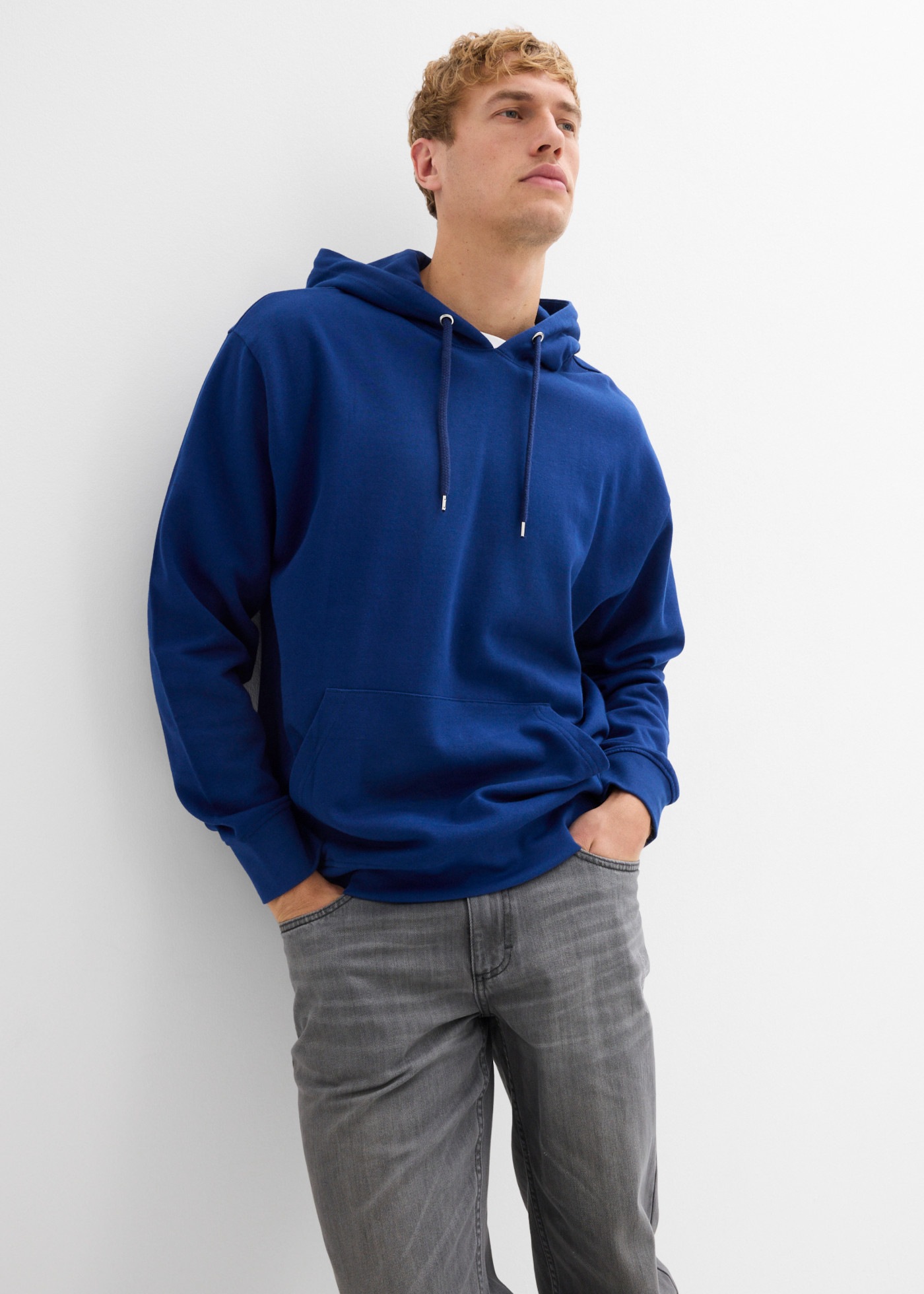 bonprix Hoodie , im Loose Fit, mit Kapuze, aus Baumwolle
