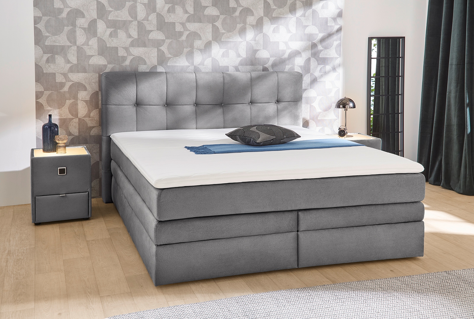 Jockenhöfer Gruppe Boxspringbett "AMY mit Bettkasten, inkl. Taschenfederkernmatratze Härtegrad H3-H4" mit 6 cm Kaltschaum-Topper, Samt-Bezug, 180x200 und 200x200 cm