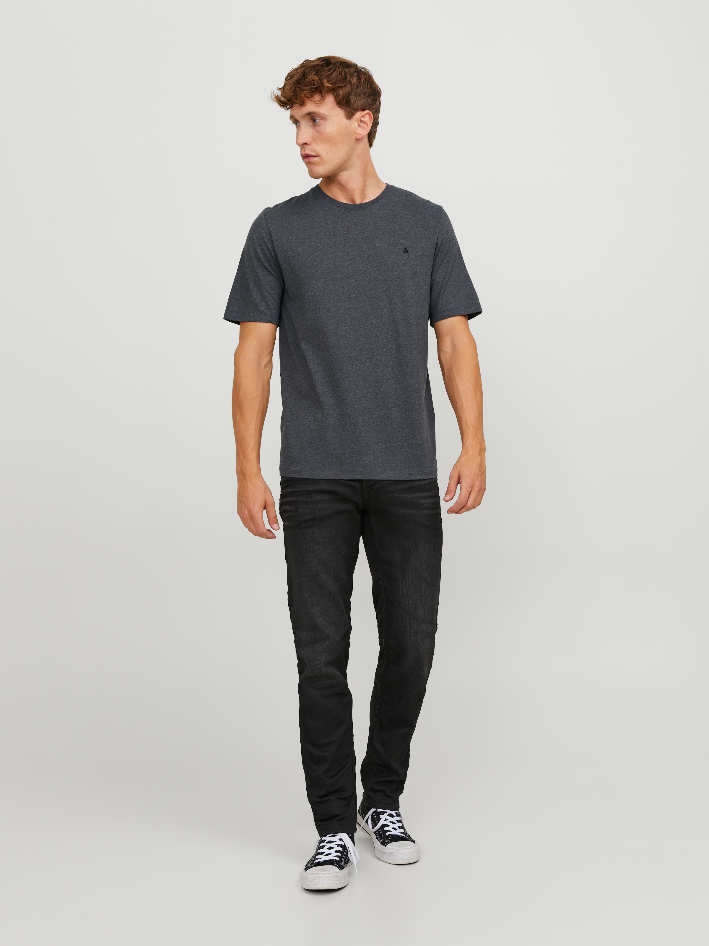 Jack & Jones Rundhalsshirt »JJEPAULOS TEE SS CREW NECK NOOS« mit Logo Stickerei