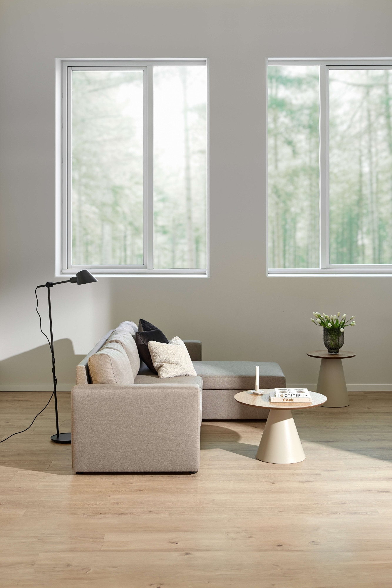 ACTONA GROUP Couchtisch »Soli«, Rund Couchtisch, Tischplatte matt Eiche, Säule Gestell grau, Ø65x43cm