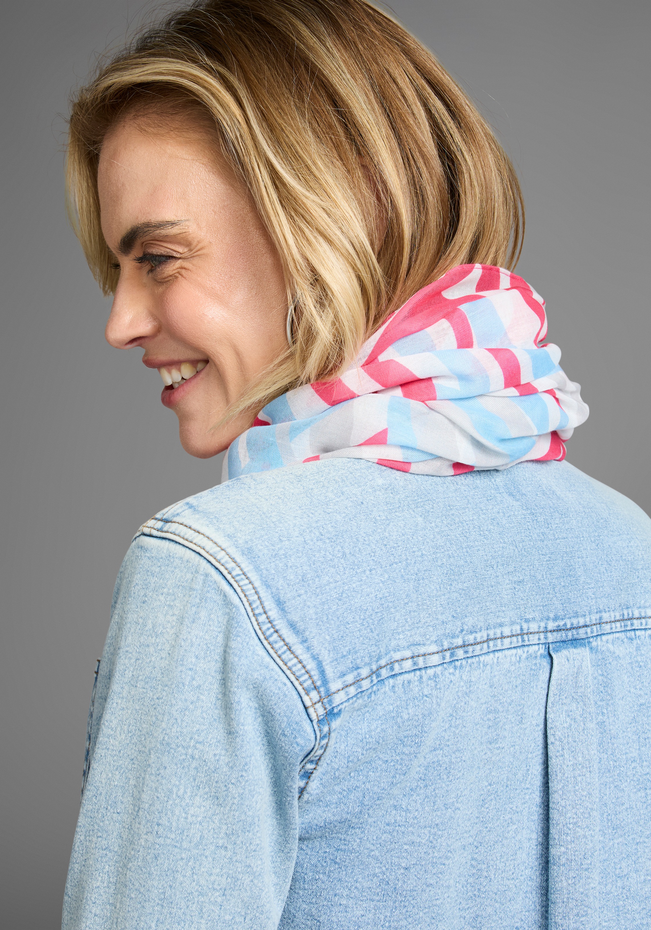 Laura Scott Loop, im maritimen Look mit Streifen & Schrift - NEW