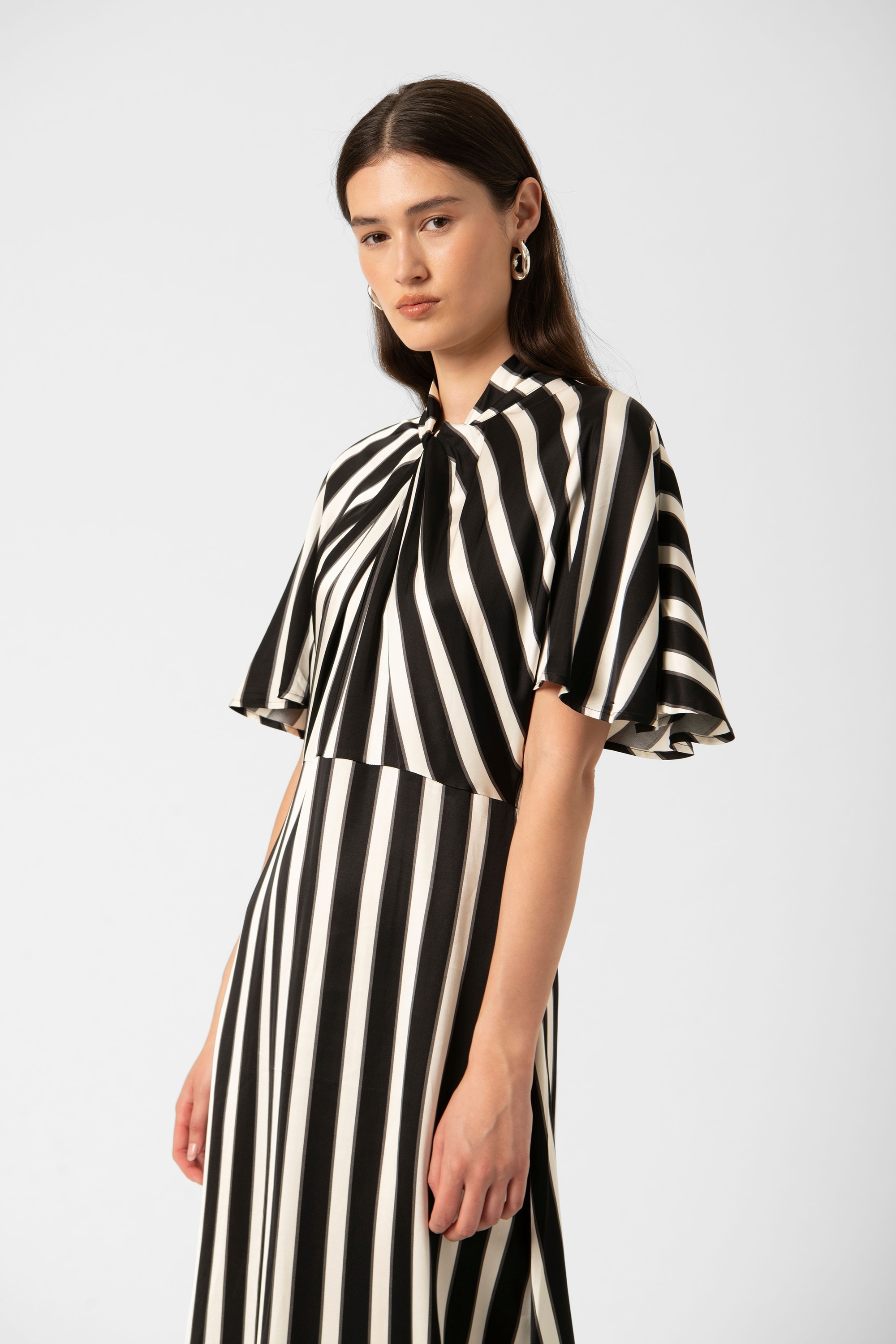 SOAKED IN LUXURY Midikleid »Damen Kleid SLClero«