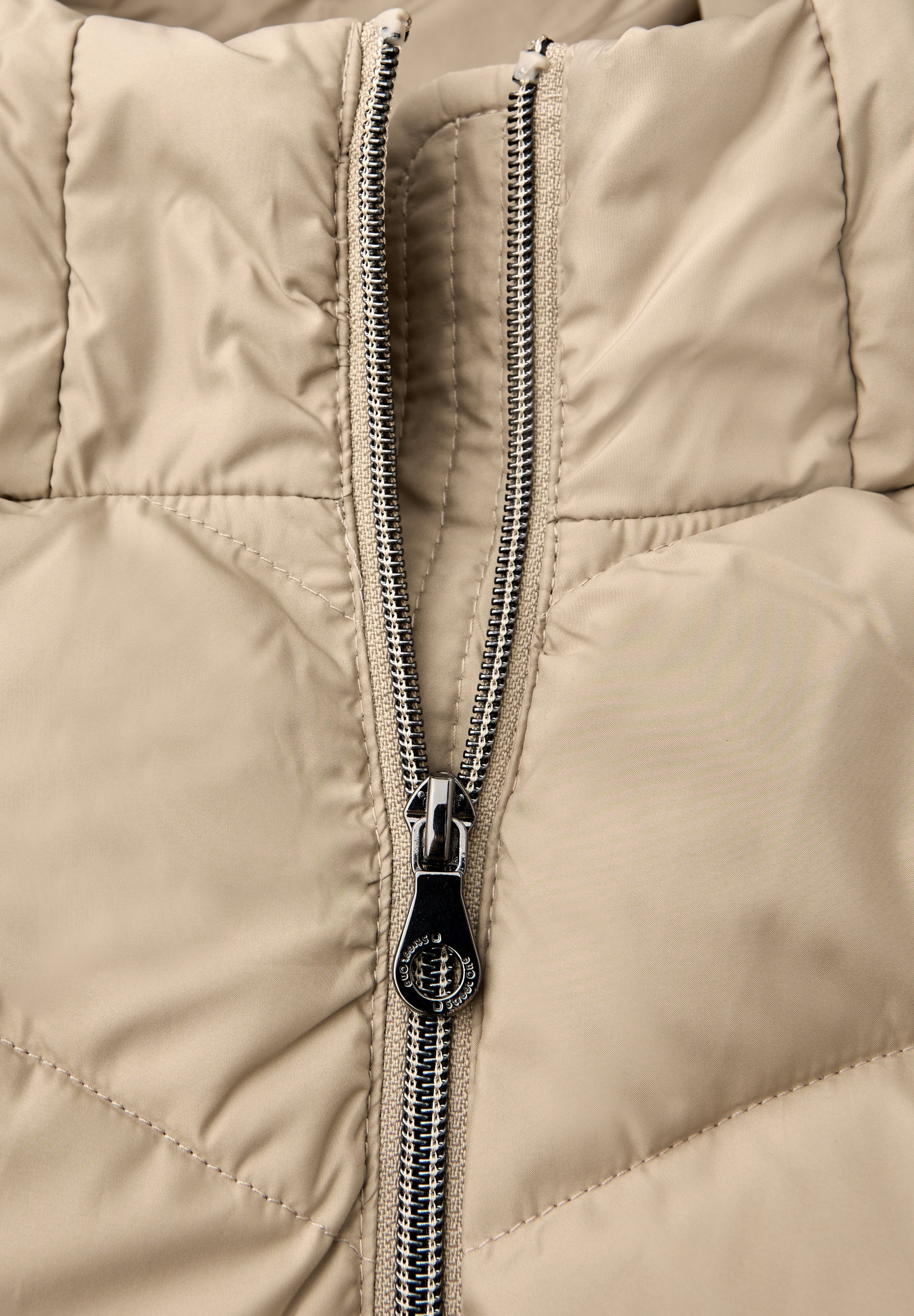 STREET ONE Steppjacke mit Kapuze mit Kapuze mit Tunnelzugband