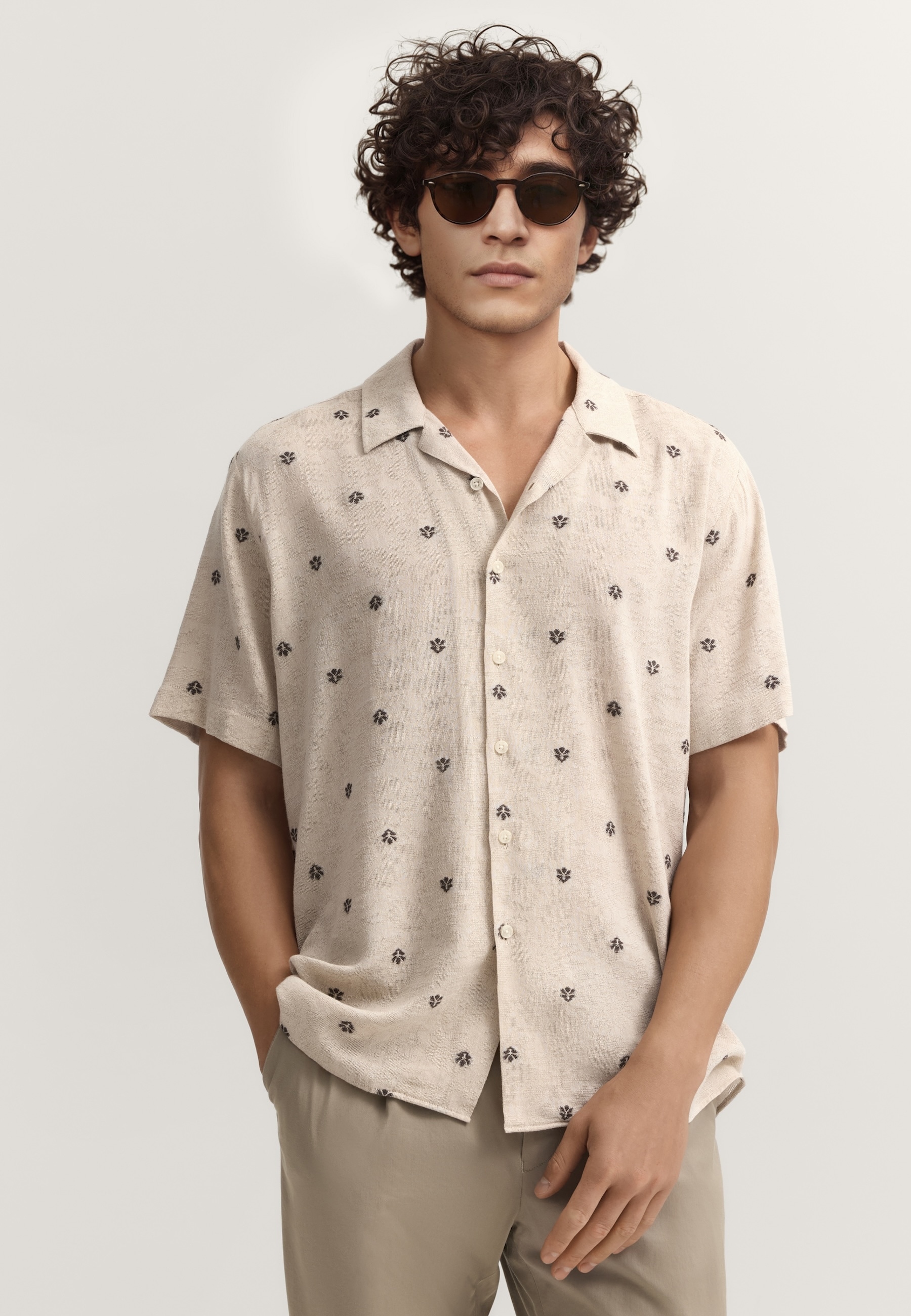 bugatti Kurzarmhemd Modern Fit aus einem Baumwollmix günstig online kaufen