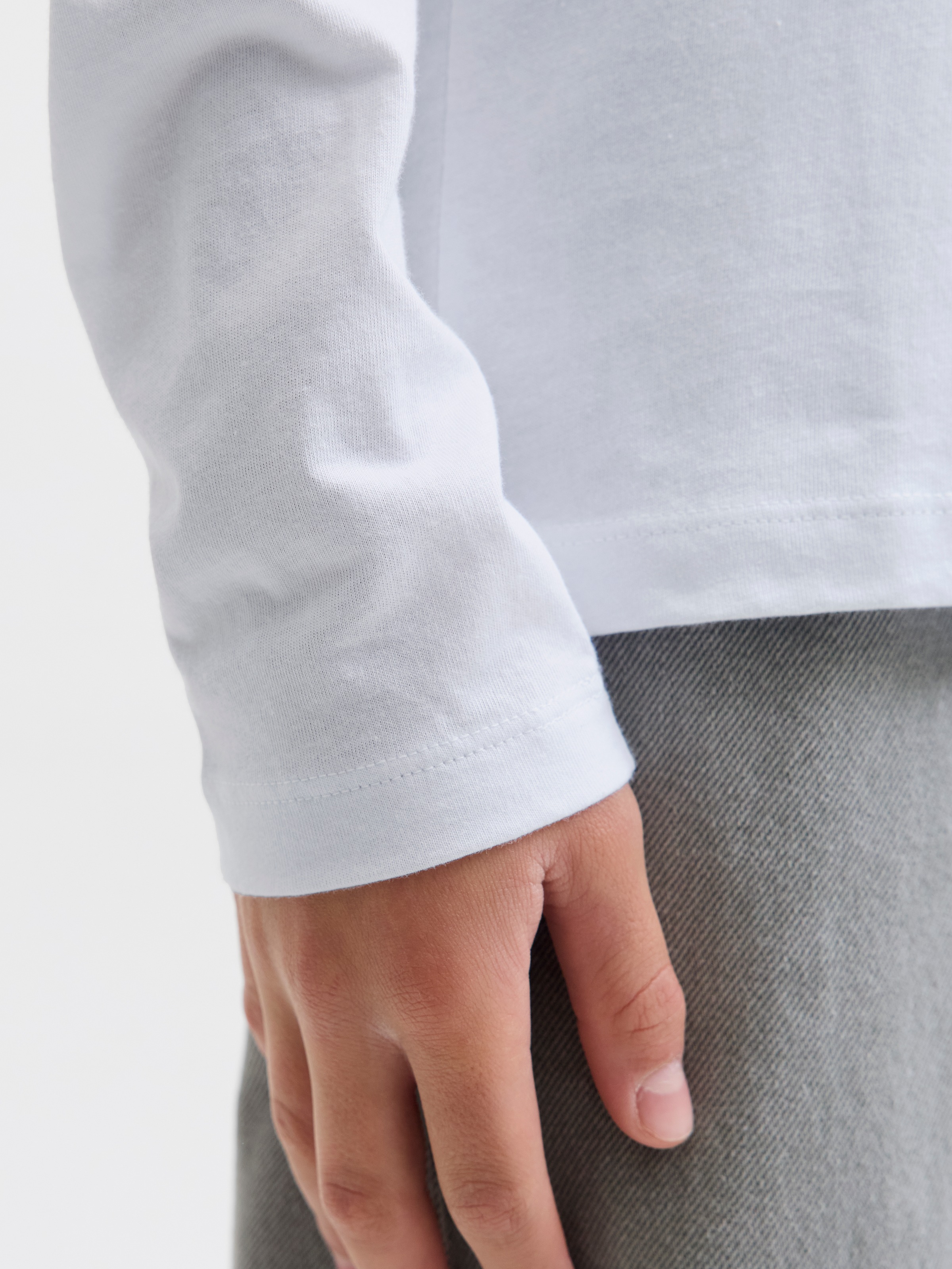 Thumbnail - Jack & Jones Junior T-Shirt "JJURBAN TEE LS CREW NECK JNR"