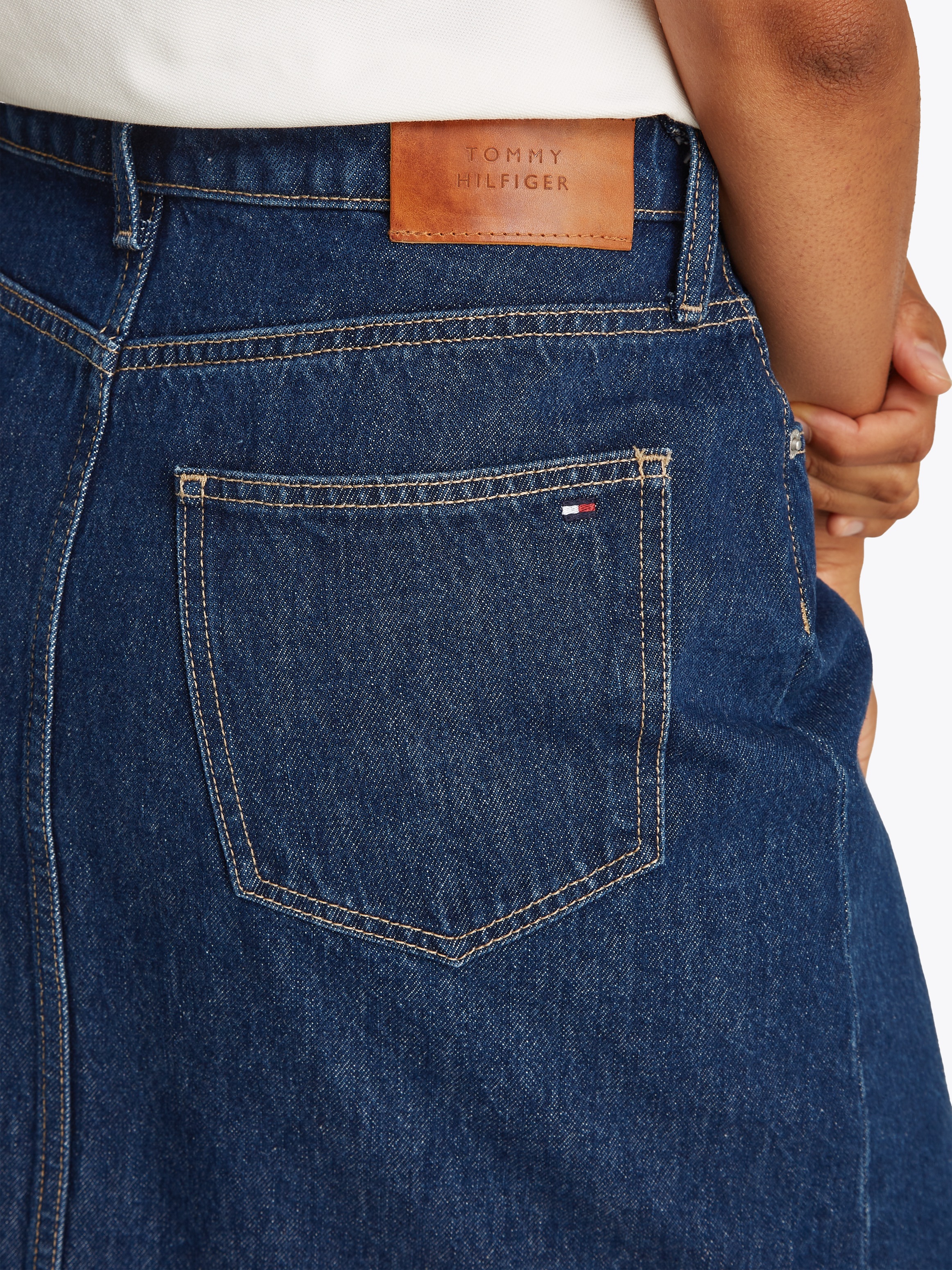 Tommy Hilfiger Jeansrock "DNM KNEE STRAIGHT SKIRT RW ACE", mit Schlitz vorn günstig online kaufen