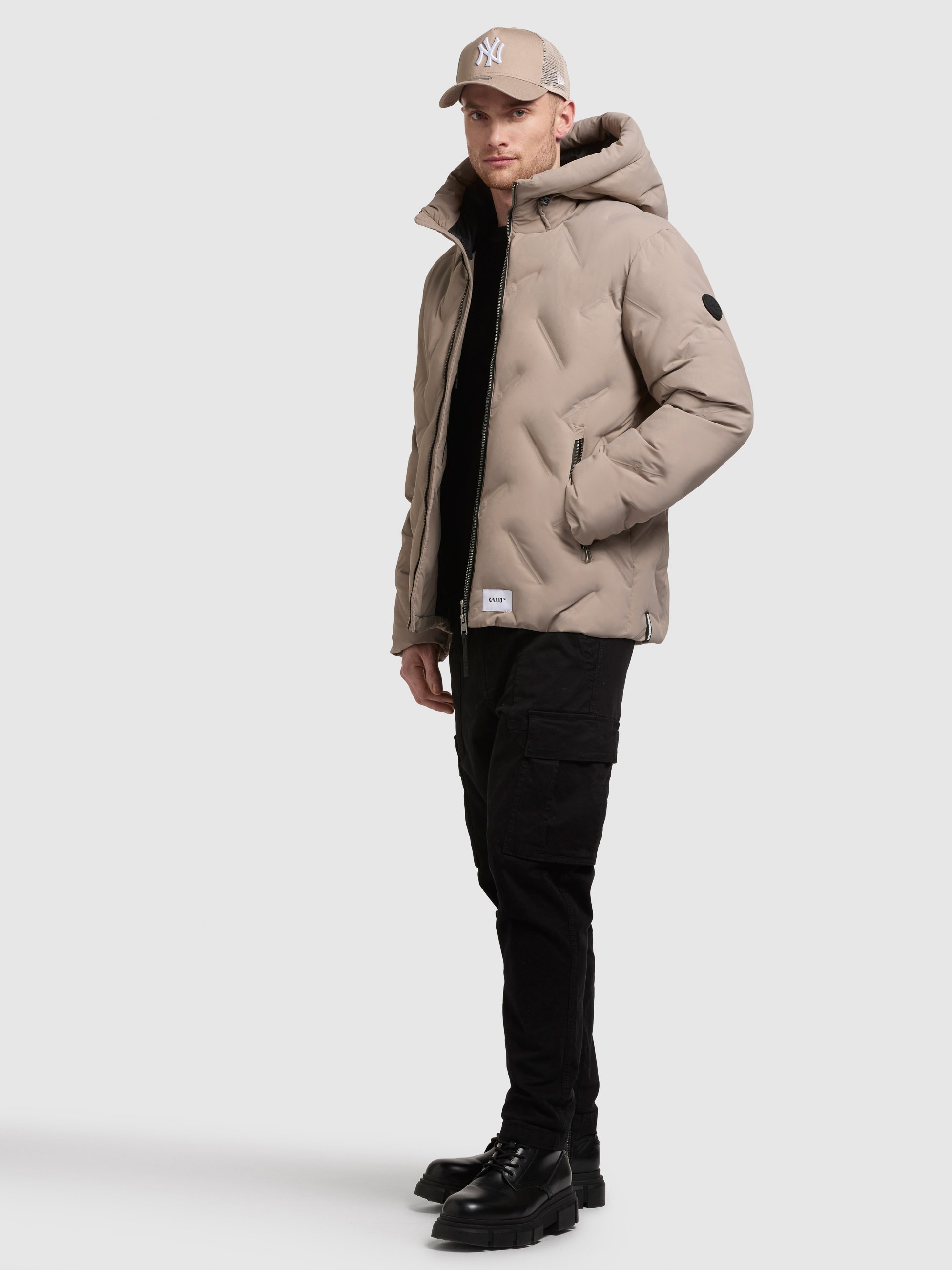 khujo Steppjacke »ONERT« mit Kapuze