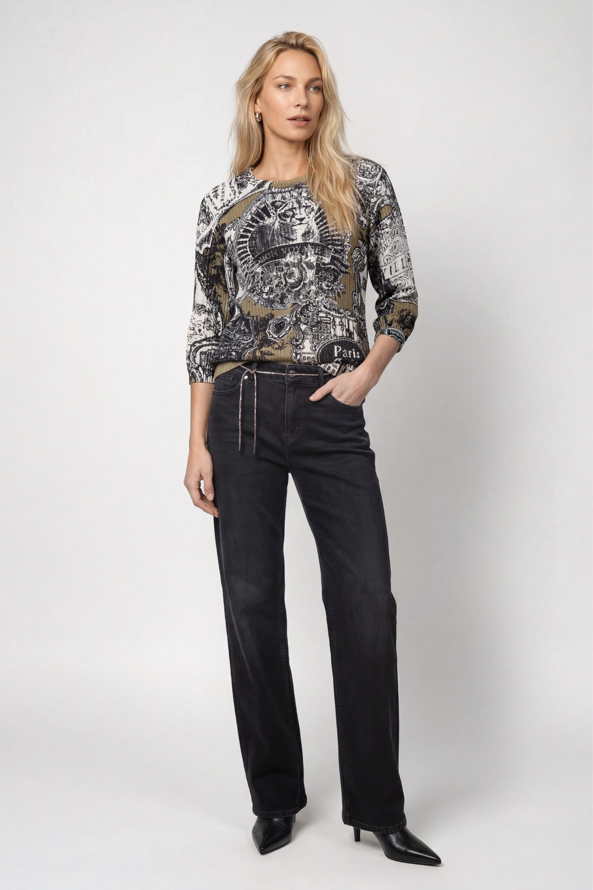 Monari Strickpullover »Pullover Emblemdruck allover« Regular fit mit Emblemdruck