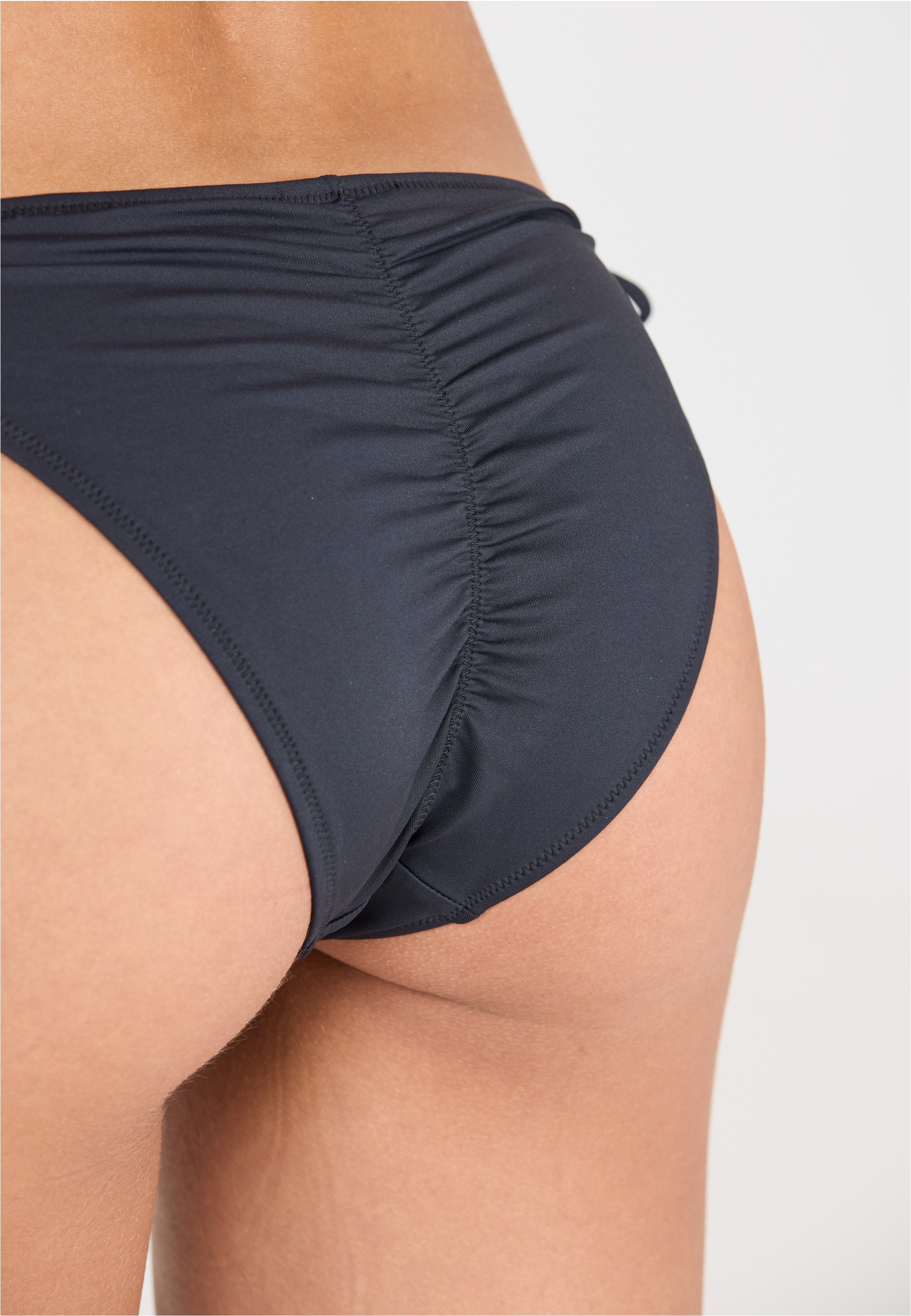 ATHLECIA Bikini-Hose »Sherrill«, mit stilvollem seitlichem Bindeverschluss