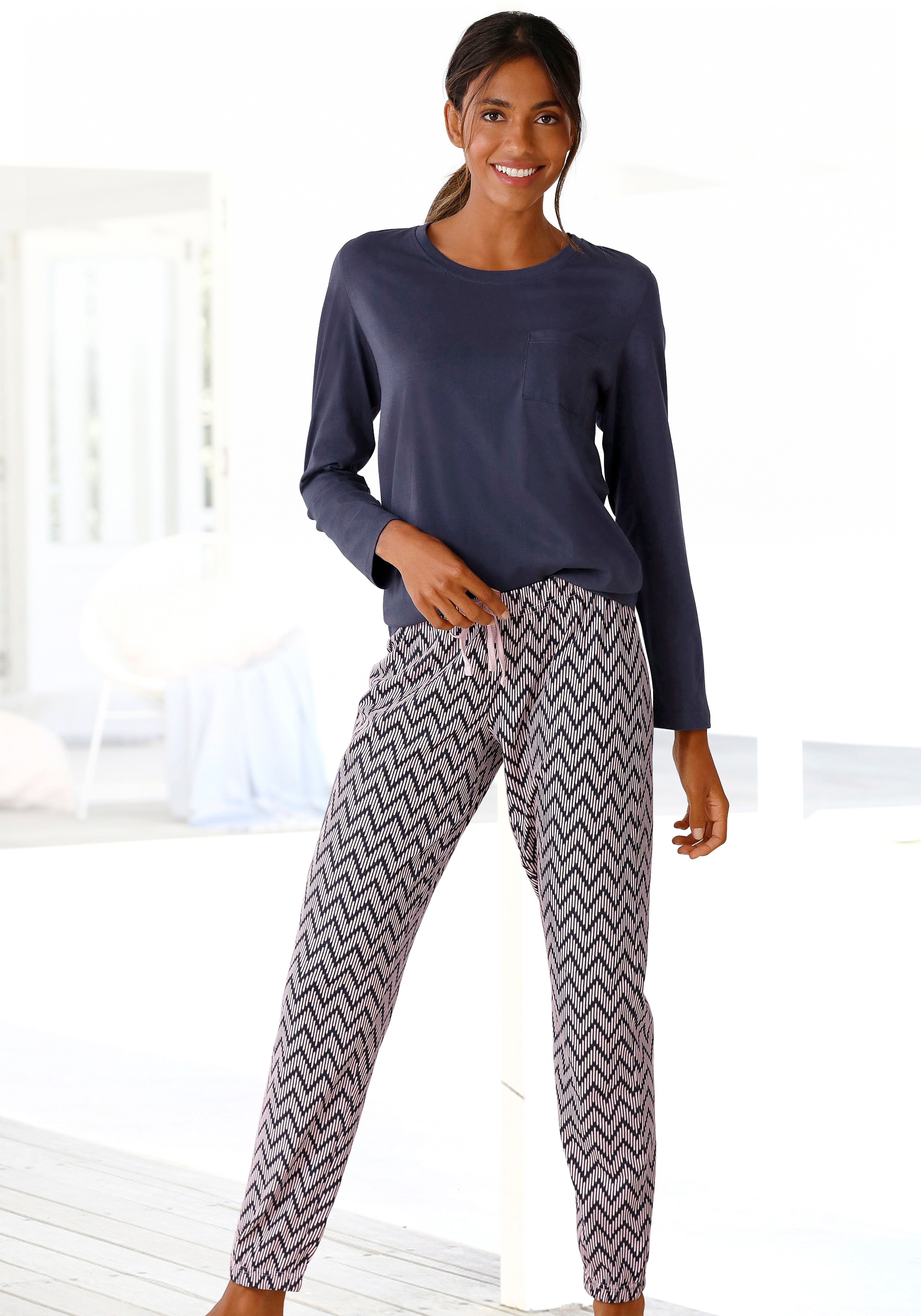 Vivance Dreams by Lascana Pyjama Set, 2 tlg. mit gemusterter Schlafhose