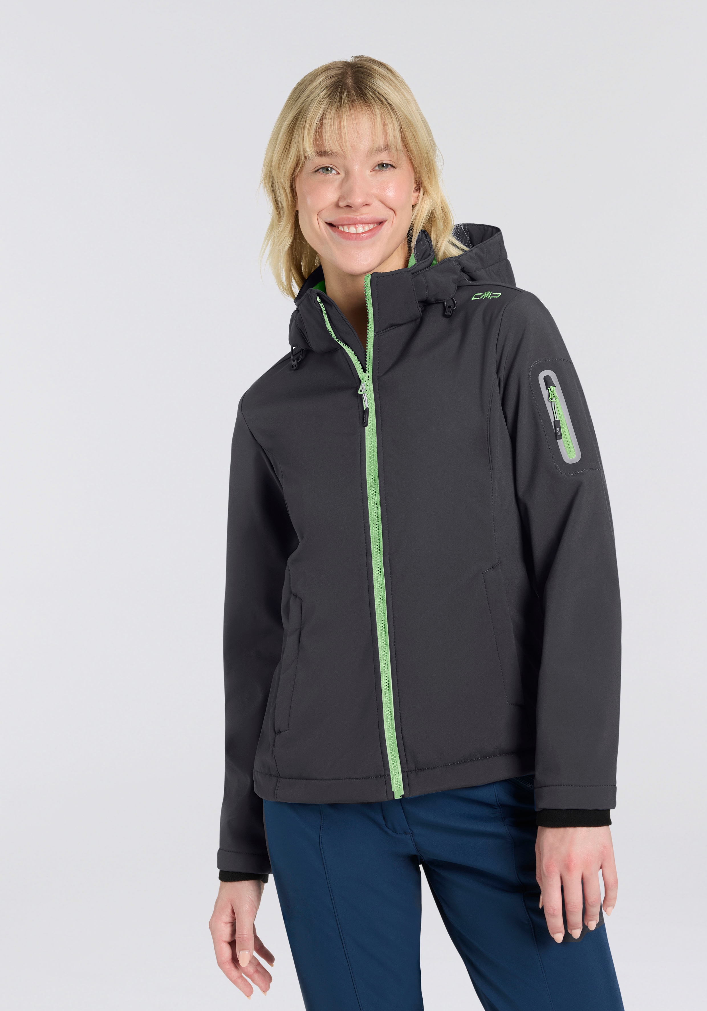 CMP Softshelljacke "WOMAN JACKET DET HOOD" mit Kapuze mit Kapuze, wind- und wasserabweisend
