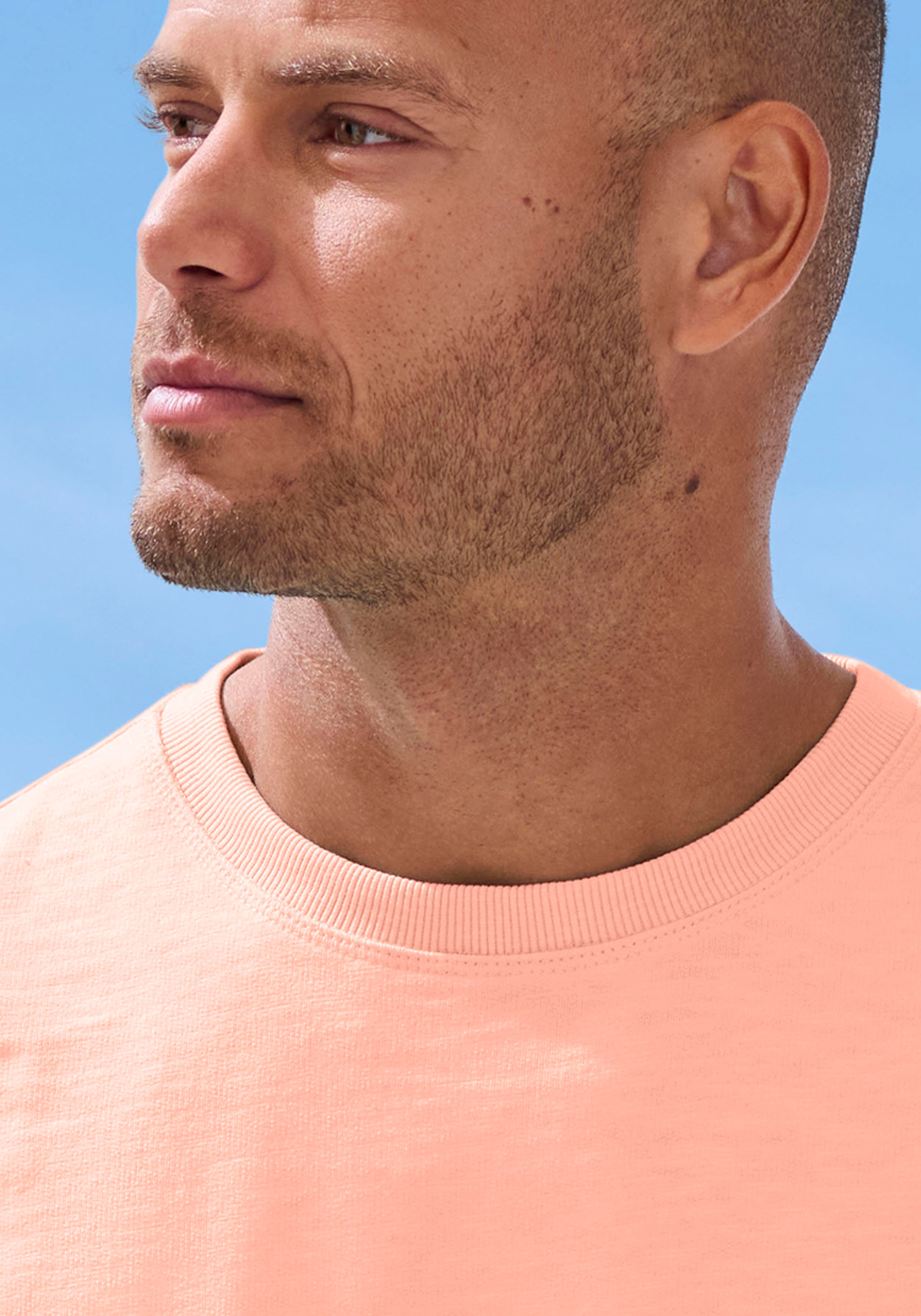 Thumbnail - John Devin Langarmshirt in Struktur-Qualität und in modischen Farben