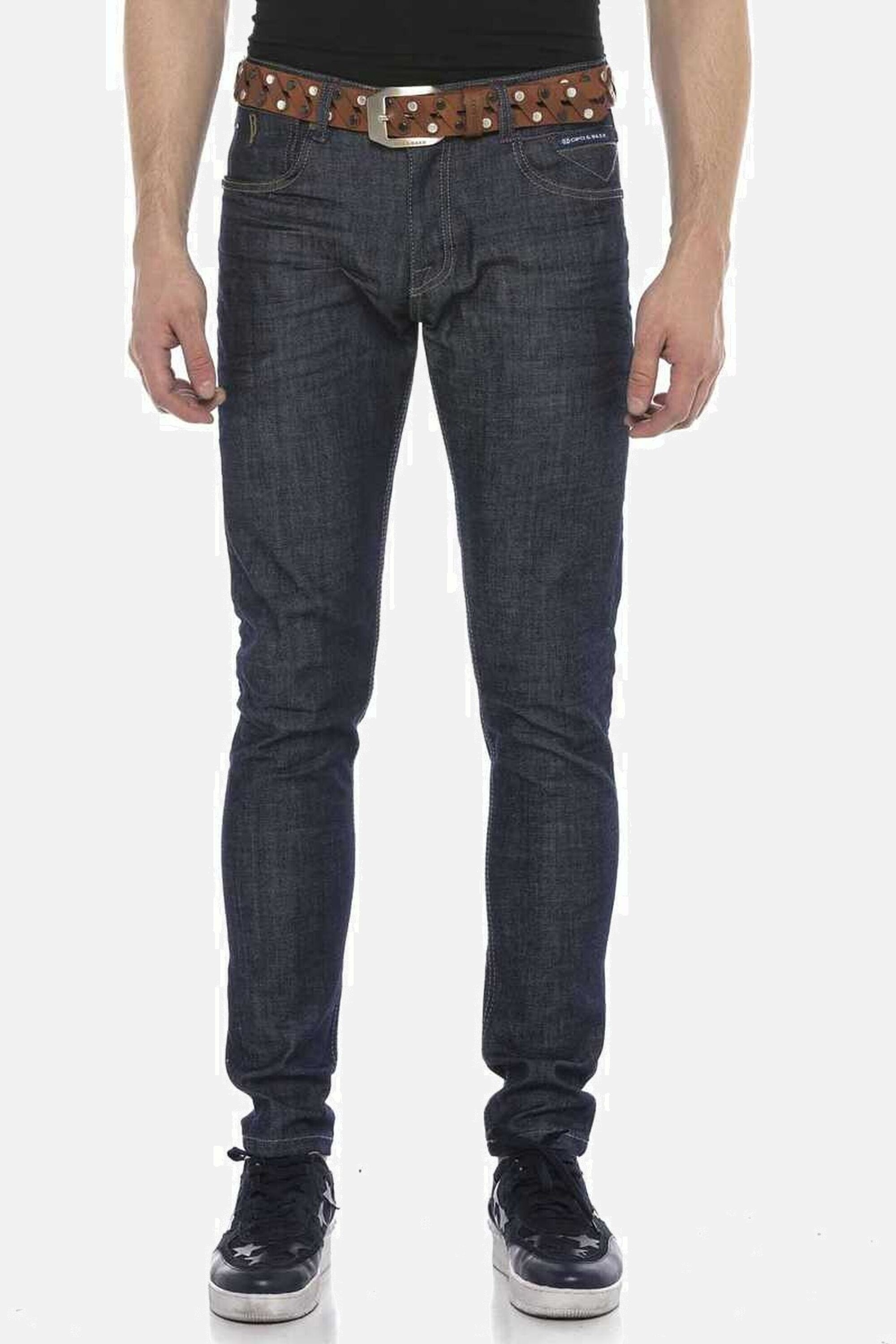 Cipo & Baxx Slim-fit-Jeans "Jeans", mit Zier-Knopföse, CD538