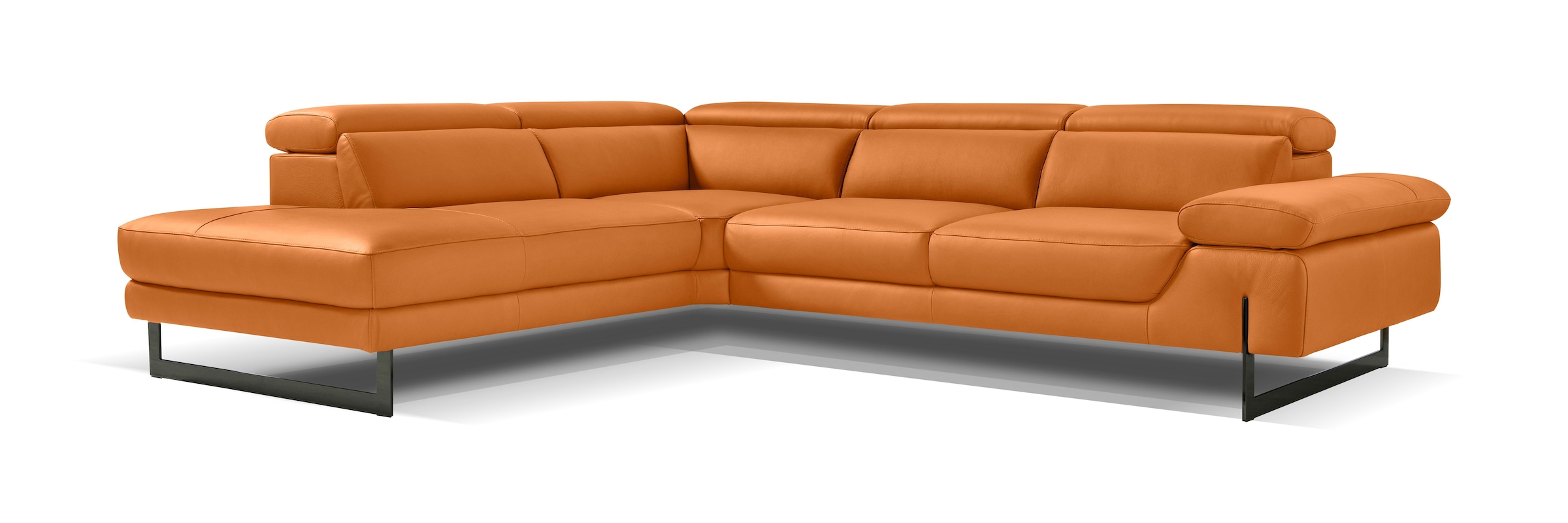 Egoitaliano Ecksofa »Queenie, extravagantes Sofa mit erstklassigem Sitzkomfort«, mit verstellbarer Armlehne und Kopfteilen für Wohlfühlkomfort