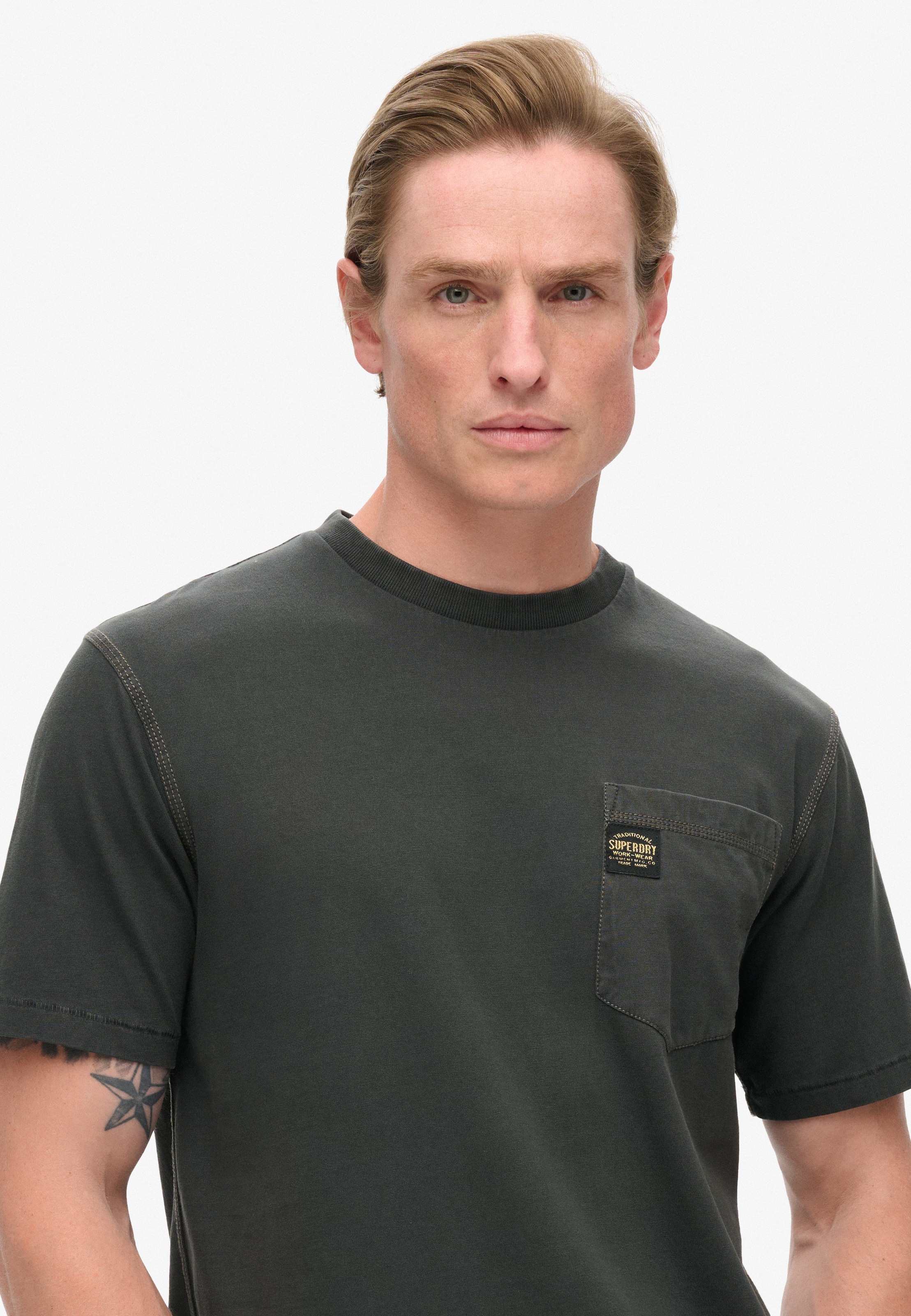 Superdry Rundhalsshirt »CONTRAST STITCH POCKET T-SHIRT«