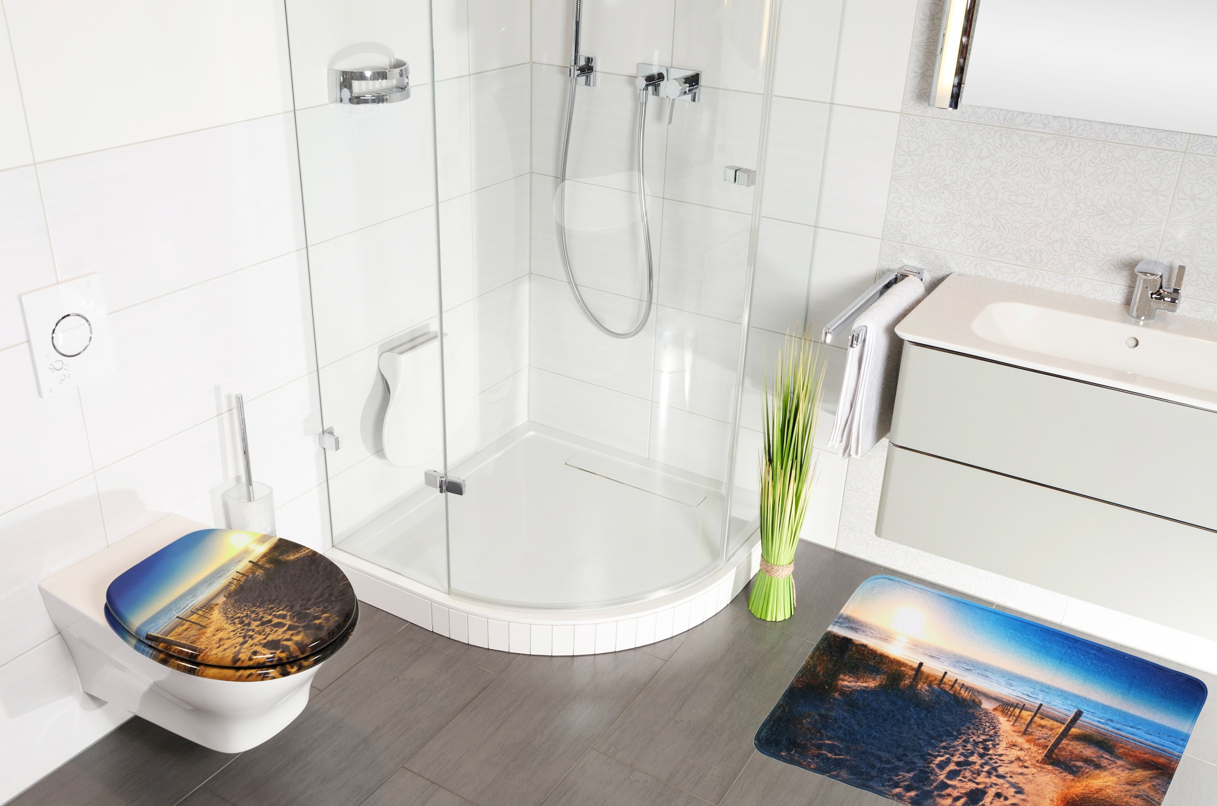 Sanilo Badaccessoire-Set »Düne«, (Komplett-Set, 3 tlg.), bestehend aus WC-Sitz, Badteppich und Waschbeckenstöpsel