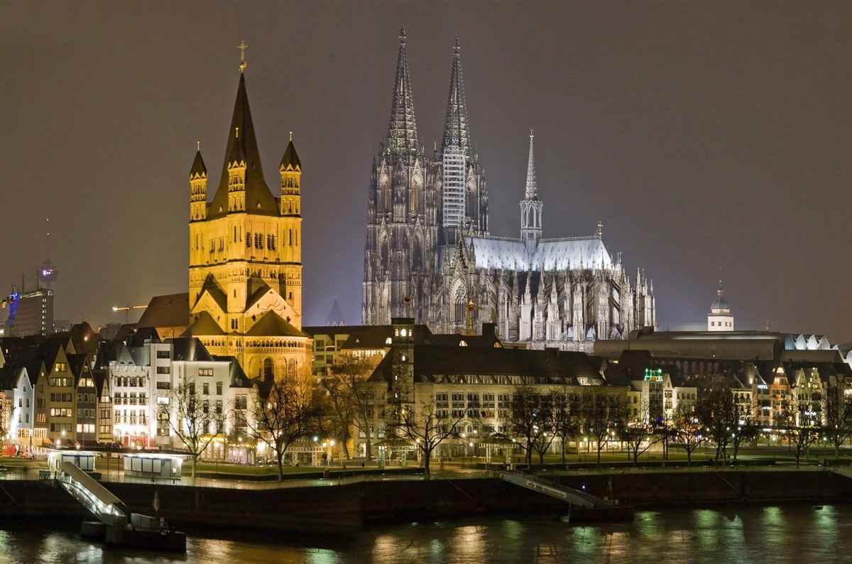 Papermoon Fototapetas »Dom bei Nacht«
