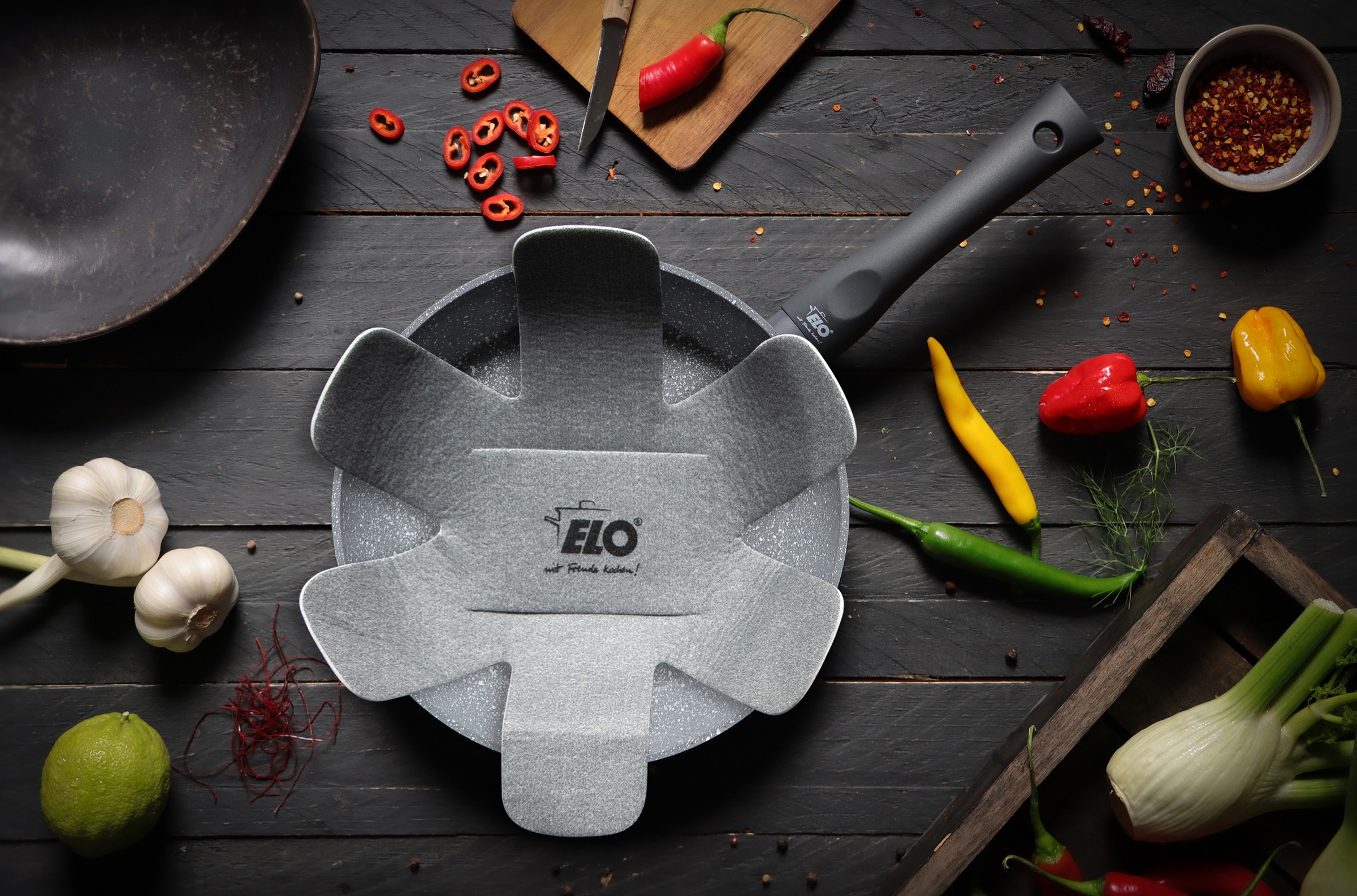 Elo Basic Bratpfanne »Colorio mit farbigem Protektor« Aluminium 1 tlg. hellgrau mit passendem Pfannenschoner