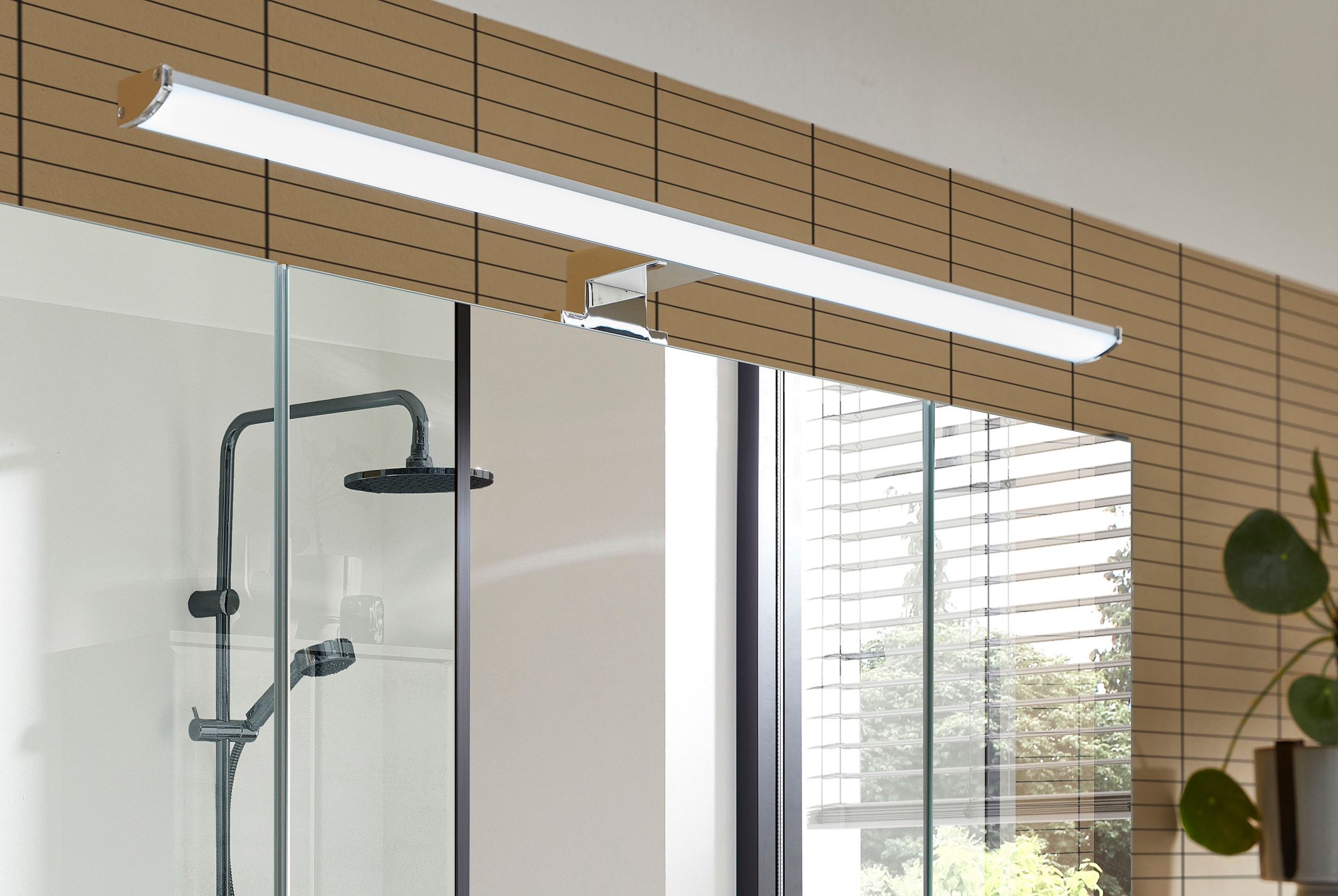 Saphir Badmöbel-Set »Quickset 945 2-teilig, Mineralmarmor-Waschtisch und LED-Spiegelschrank«, (2 St.), Waschplatz 80 cm breit, 5 Türen, 1 Schublade, inkl Türdämpfer, Bad-Set