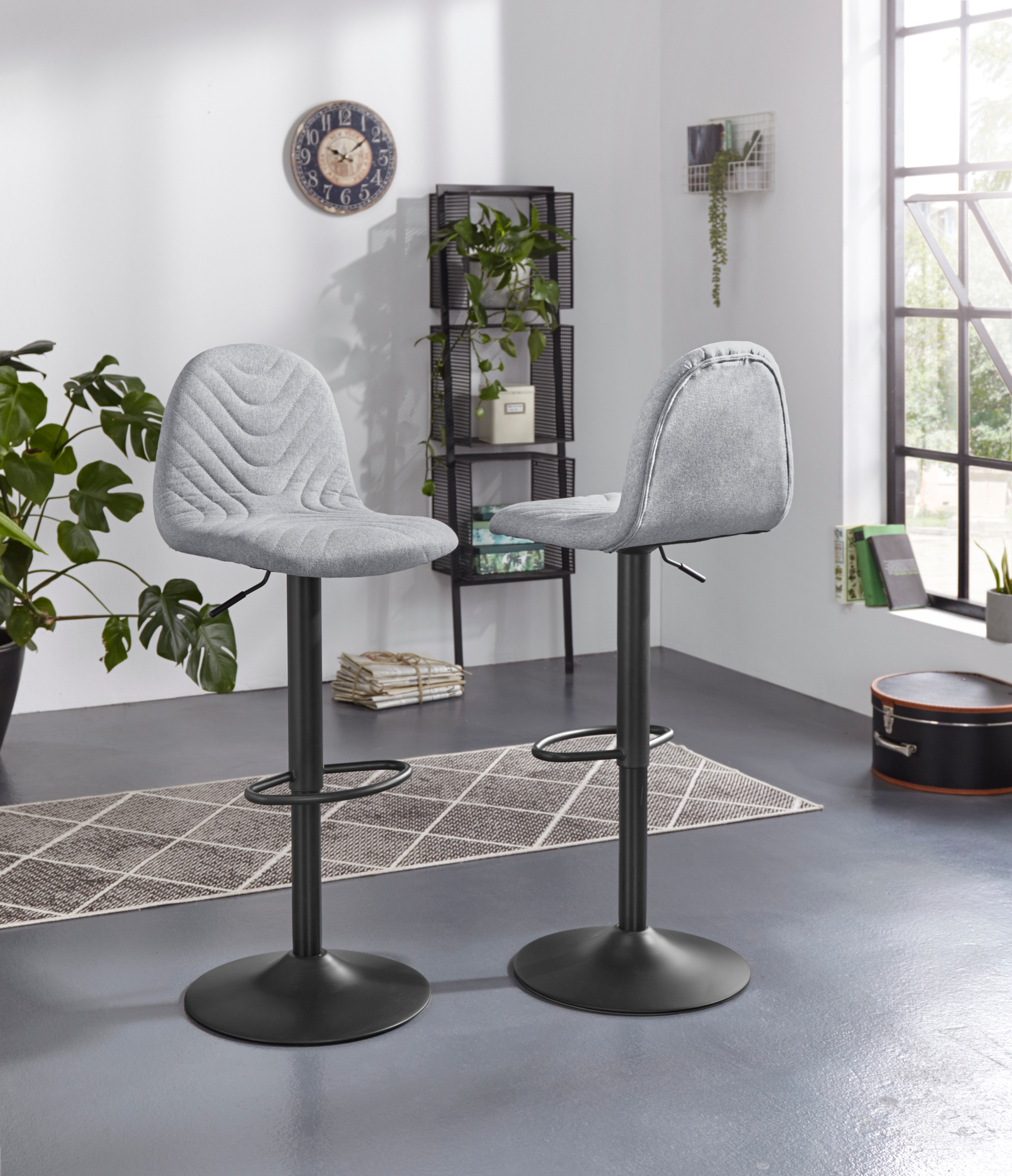 Homexperts Bargruppe »Nika-Circus 2«, (Set, 3 tlg., Tisch mit 2 Barhockern)