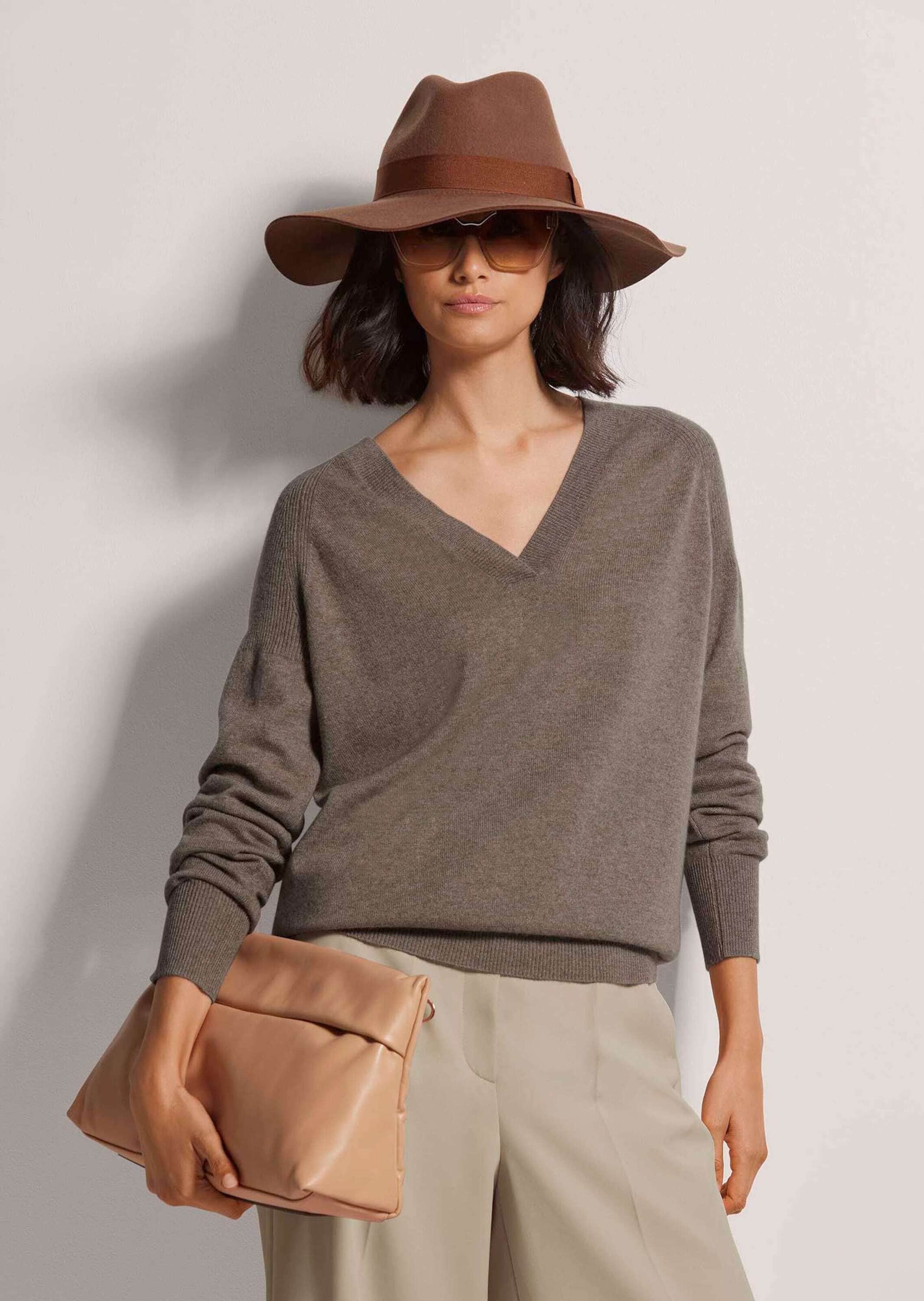 MADELEINE Longpullover »Pullover Kaschmirpullover mit V-Ausschnitt« Edles Maschenbild