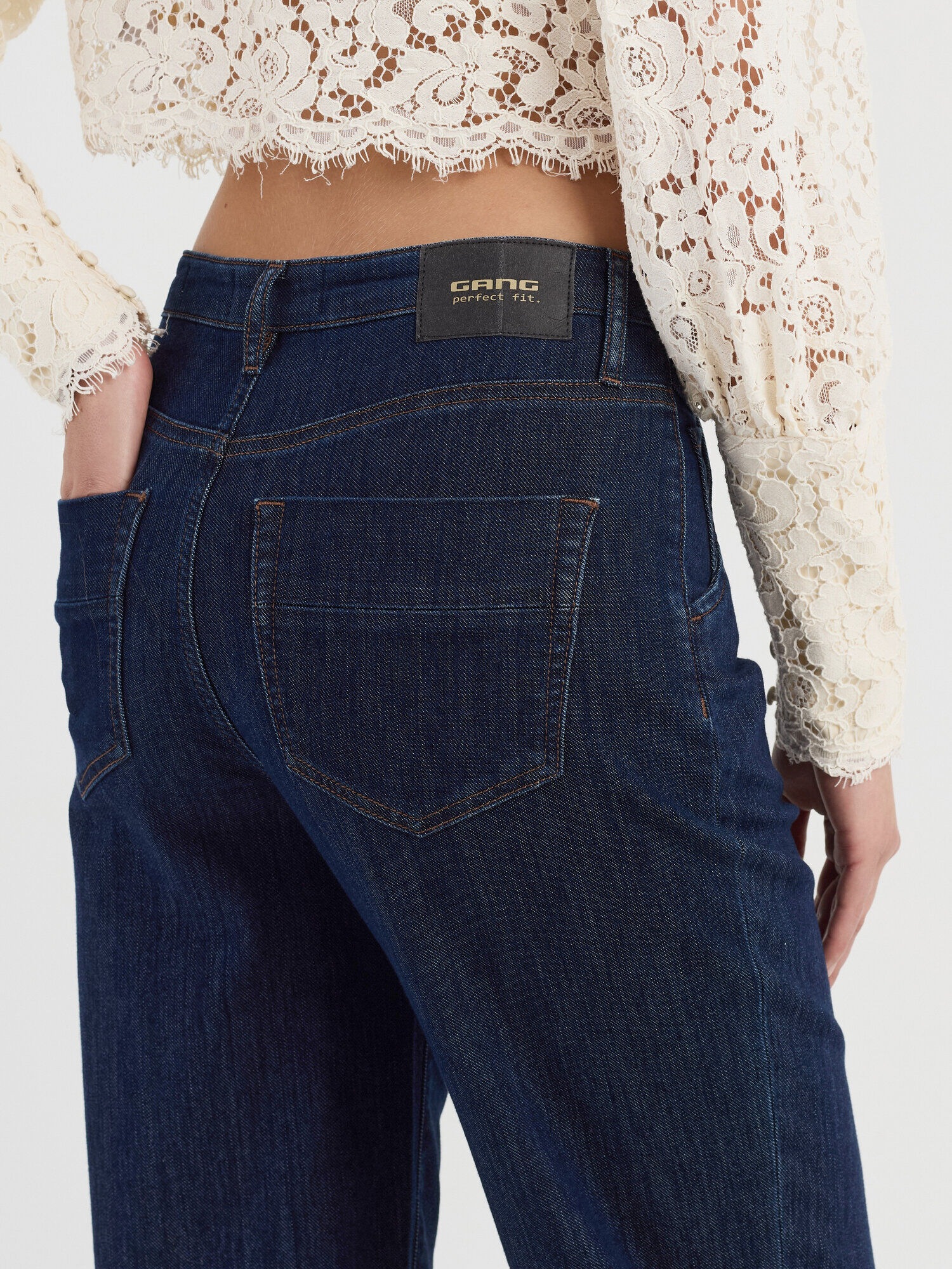 GANG 5-Pocket-Jeans »94SILVIA JOGGER« mit Metallgürtel