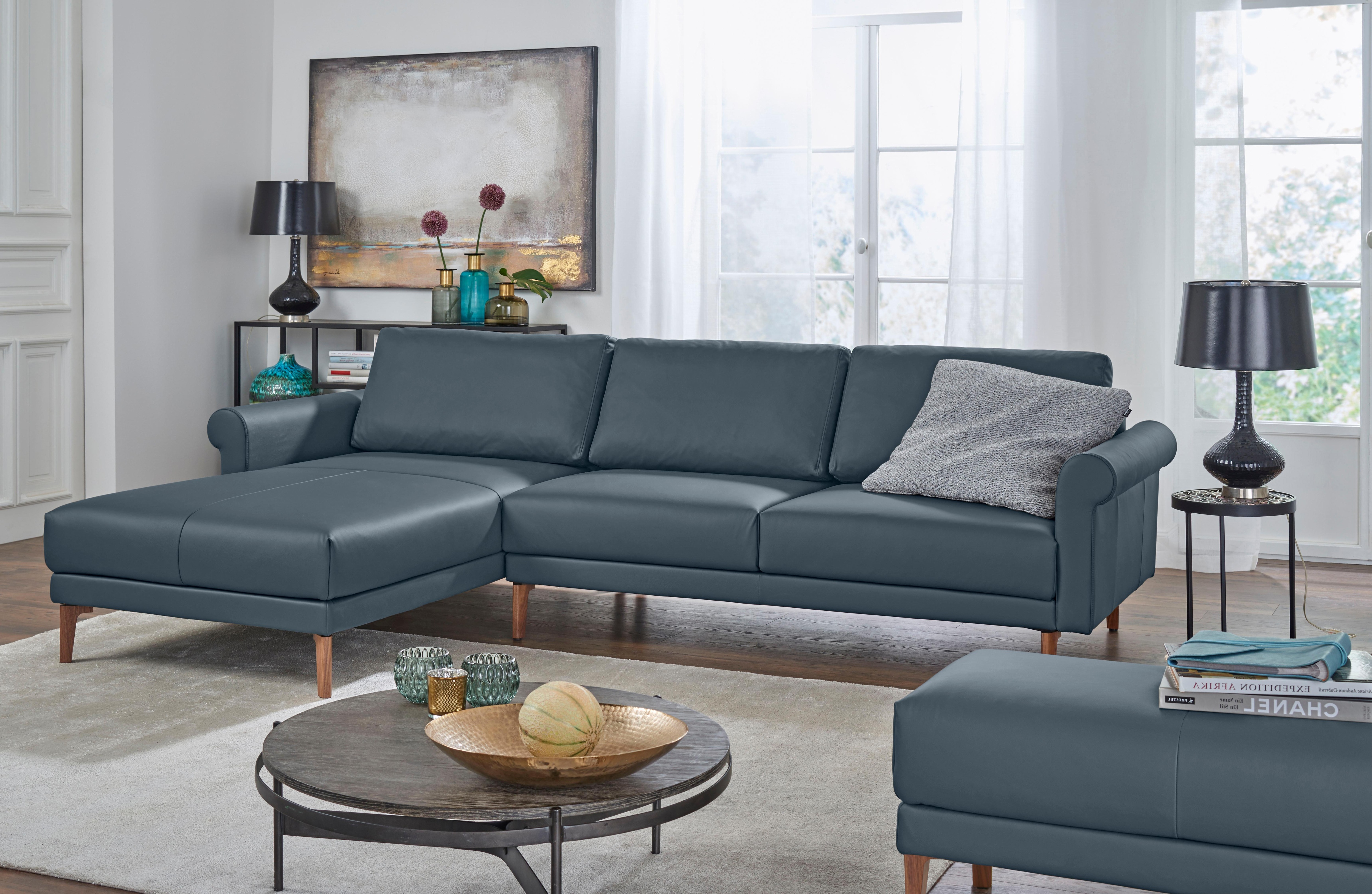 hülsta sofa Ecksofa hs.450, Armlehne Schnecke modern Landhaus, Breite 282 cm, Fuß Nussbaum, wahlweise Stoff oder Leder