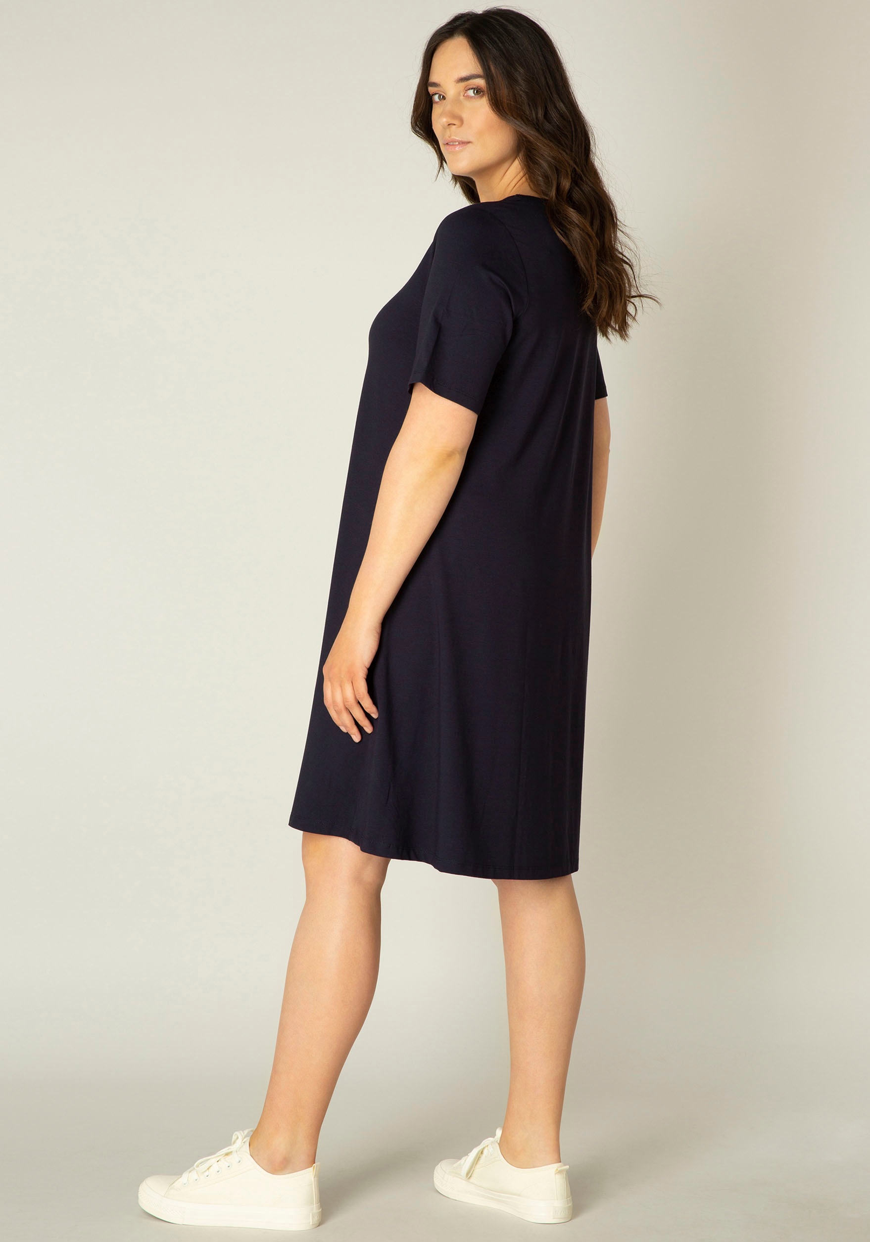 Base Level Curvy Shirtkleid "Abernathy", In leicht ausgestellter Form günstig online kaufen