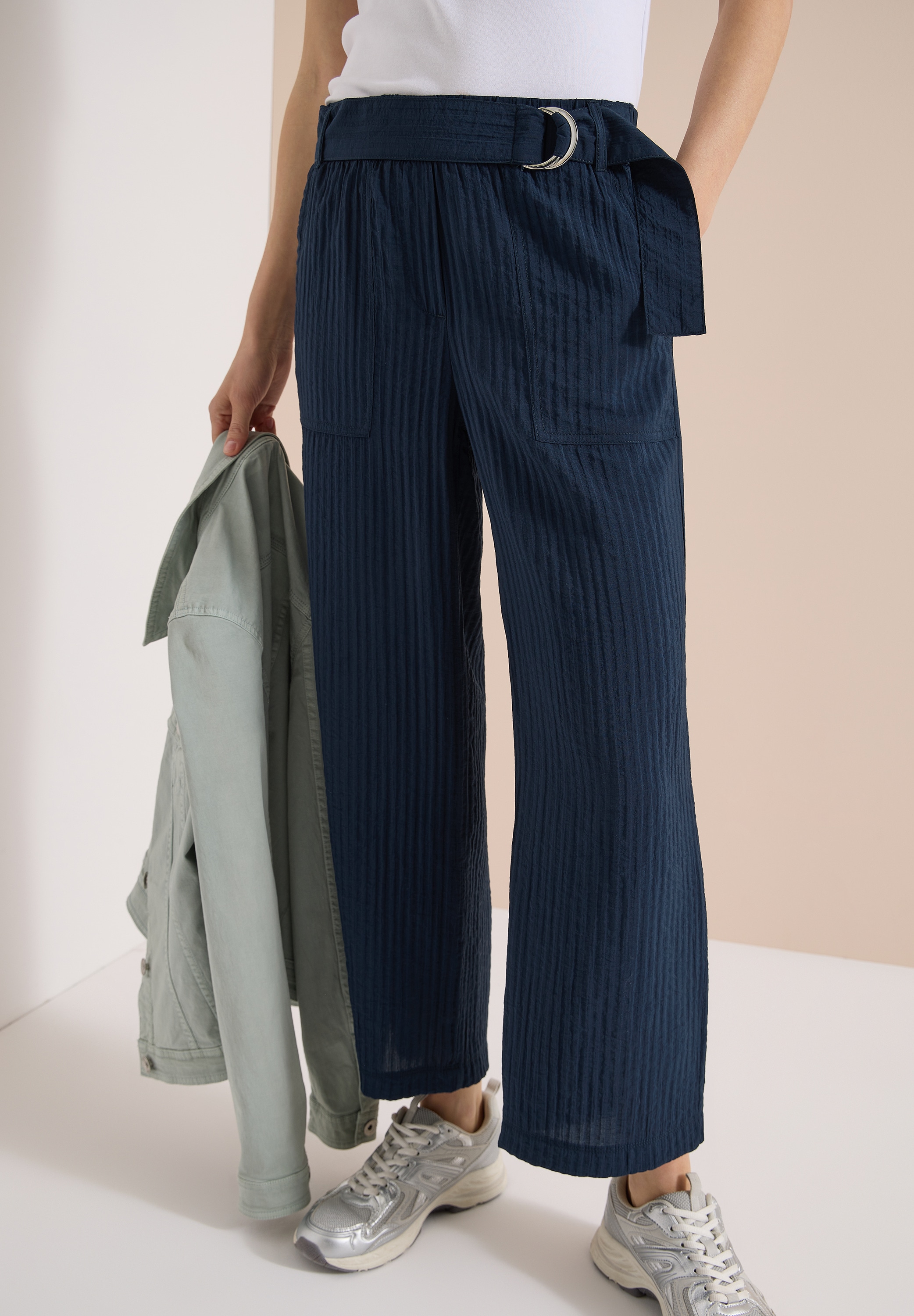 Cecil High Waist
