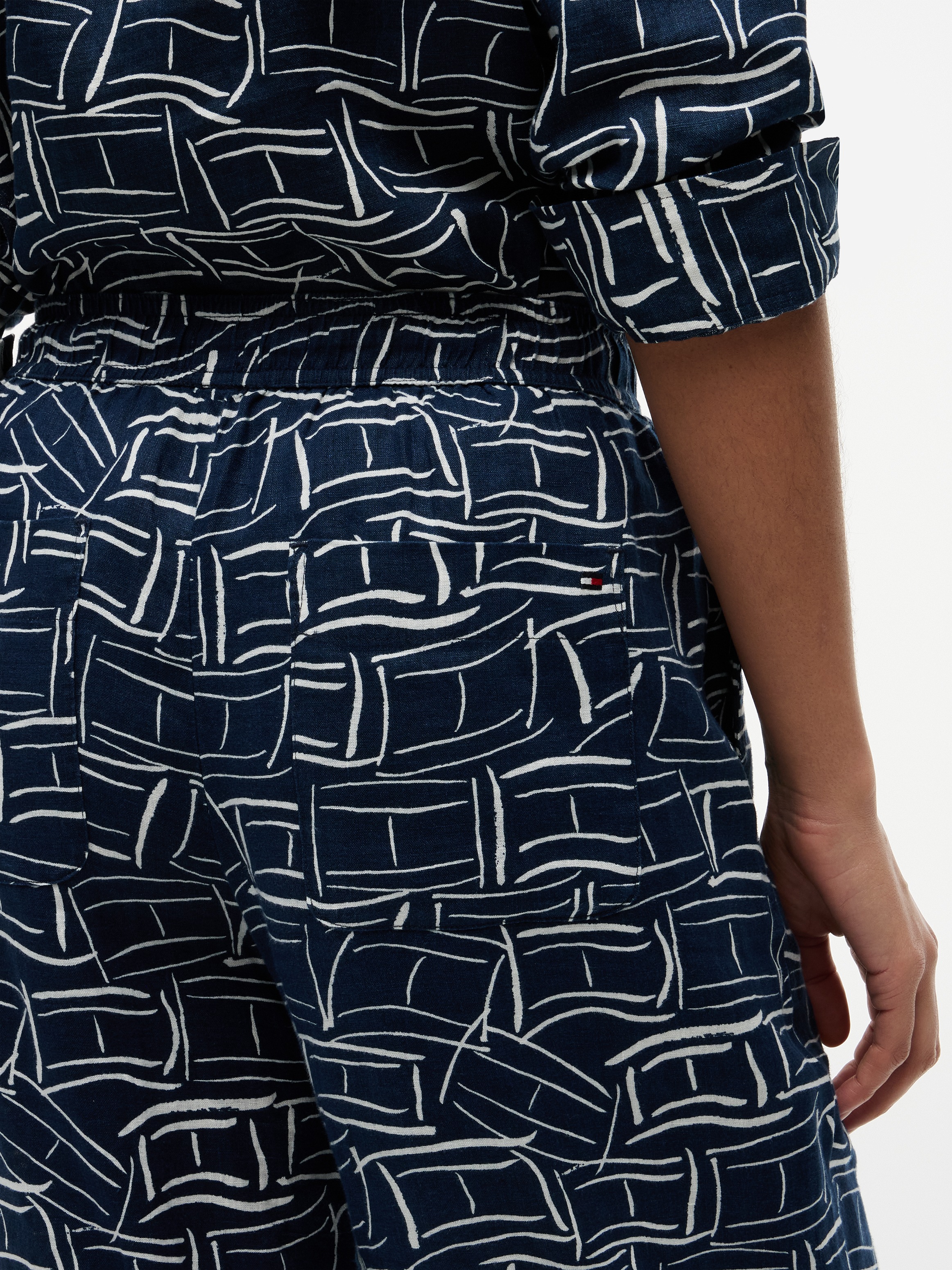 Leinenhose TOMMY HILFIGER "ESS LINEN PULL ON PANTS", Damen, Gr. L (42/44), N-Gr, flag feathers schwarz night navy, Web, Obermaterial: 100% Leinen, gemustert, lässig geschnitten lang, Hosen, in lockerer Passform, Elastikbund 3