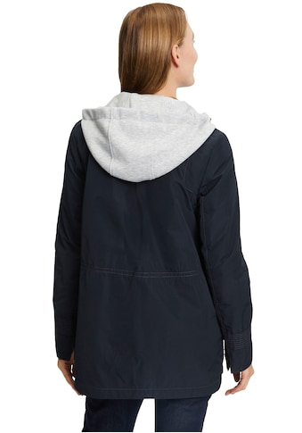 Outdoorjacke, mit Kapuze