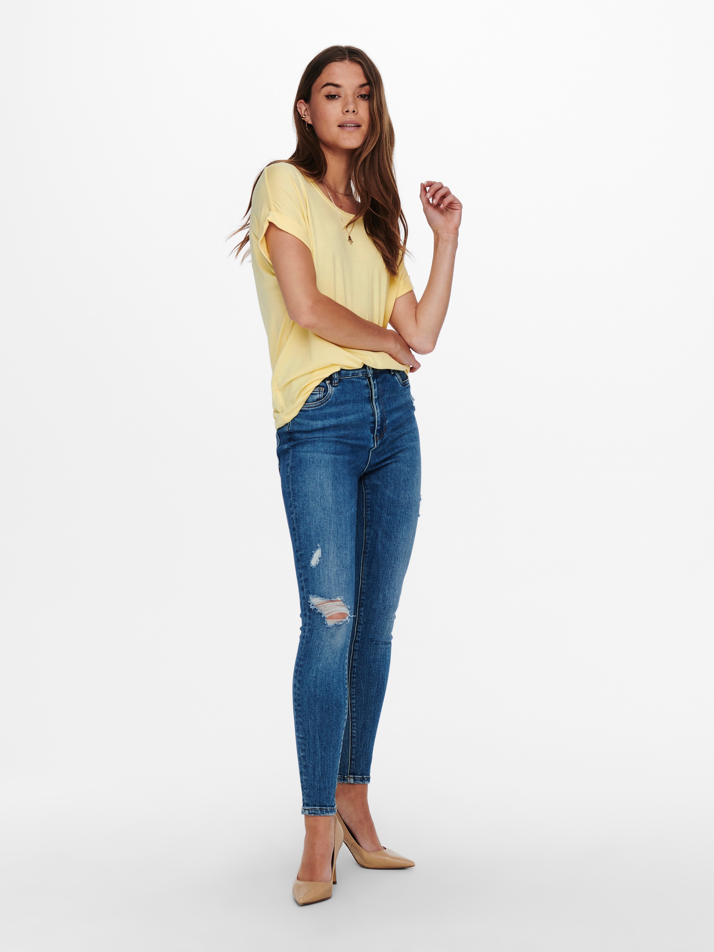 Thumbnail - ONLY T-Shirt "ONLMOSTER – Kurzarmshirt mit Aufschlag und klassischem Look" unifarben, casual, regular fit, Viskosemischu...