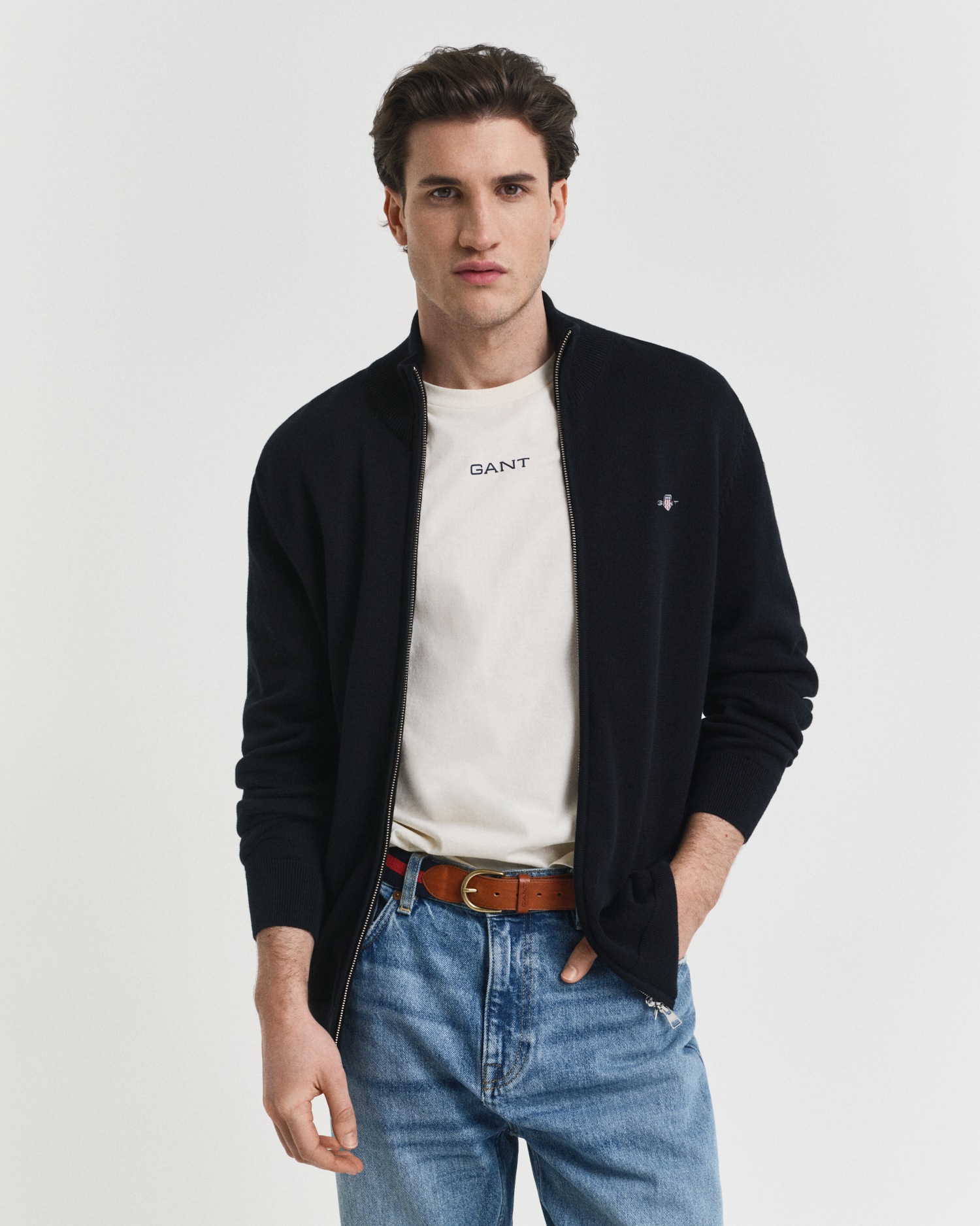 Gant Cardigan »CASUAL COTTON ZIP CARDIGAN«, Mit Rippbündchen an Stehkragen, Ärmeln und Saum