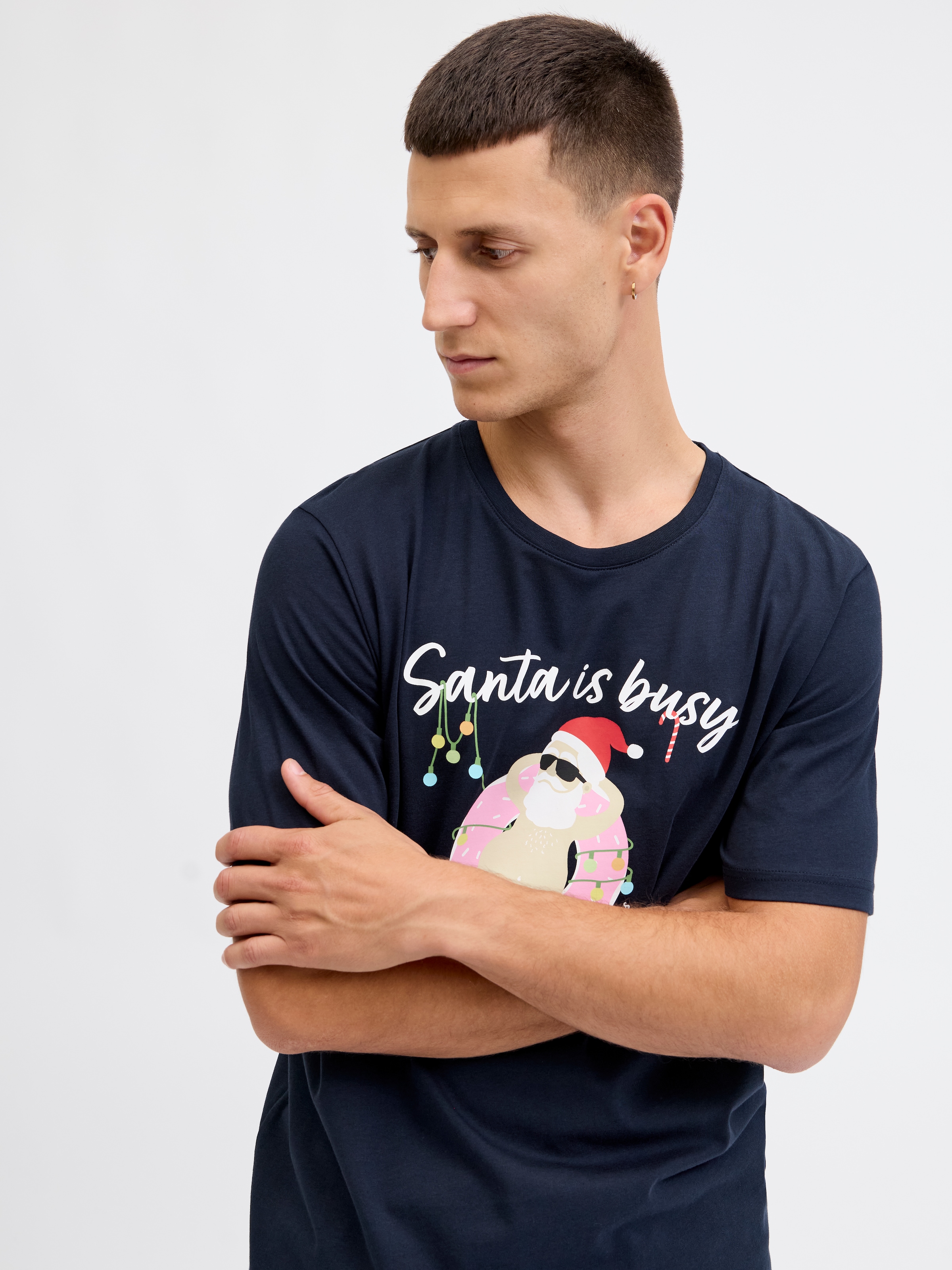 Jack & Jones Rundhalsshirt »JJCHRISTMAS TEE SS CREW NECK XMAS« mit weihnachtlichem Druck