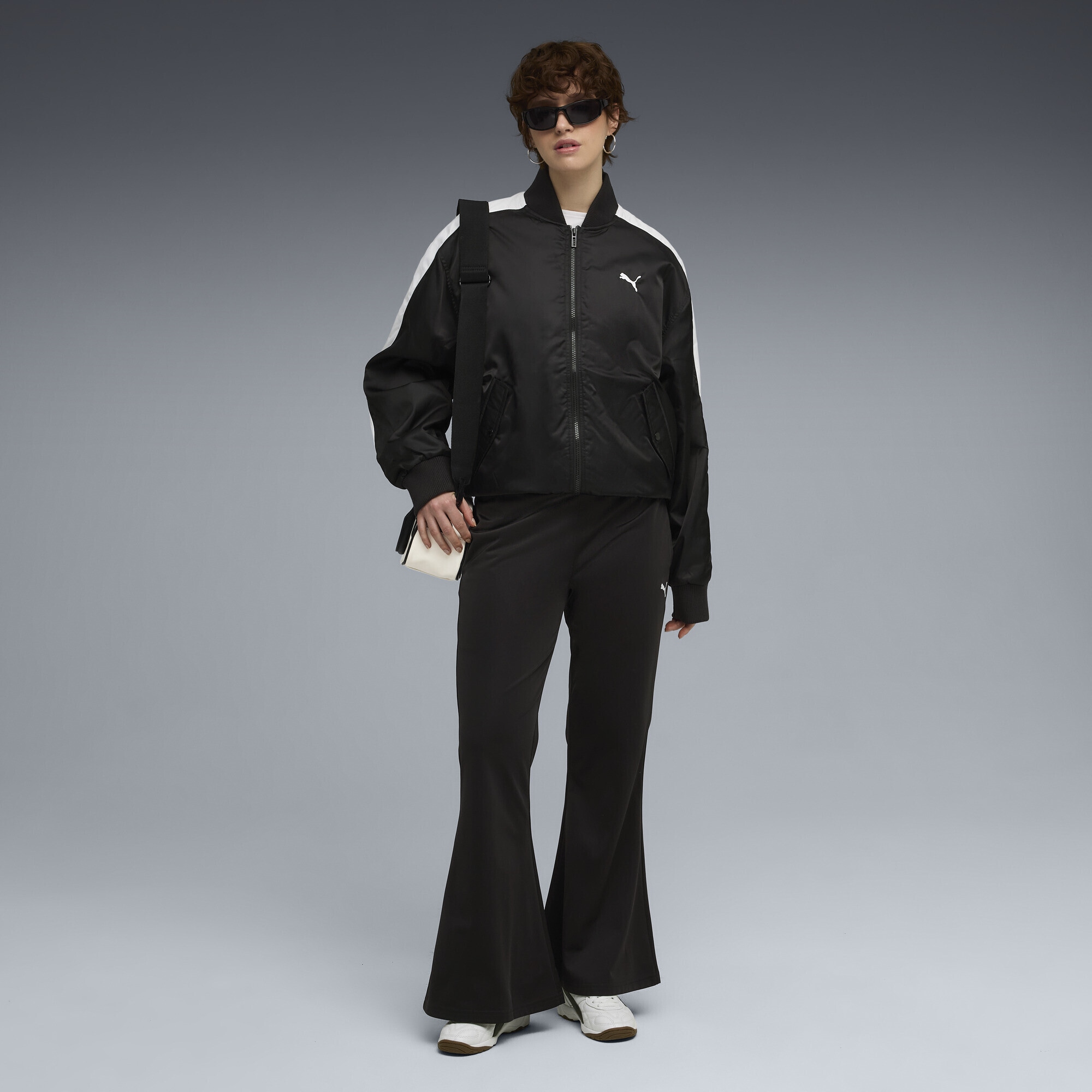PUMA Sporthose »Wardrobe Essentials Schlaghose Damen«