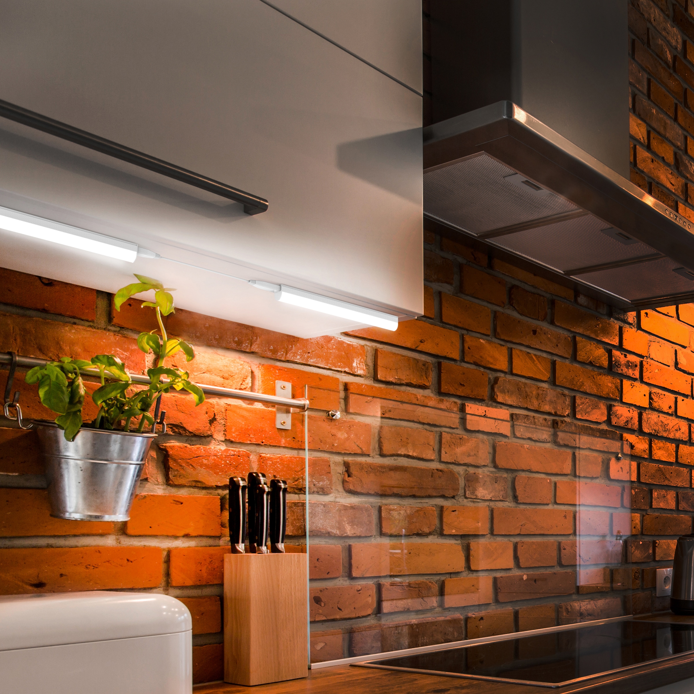 B.K.Licht Unterschrankleuchte, 2er-Set, je 1 x LED-Platine, 4 Watt, 400 Lumen, 4.000 Kelvin, nicht dimmbar, inkl. EIN/AUS-Schalter, inkl. Zuleitung 1,5 Meter