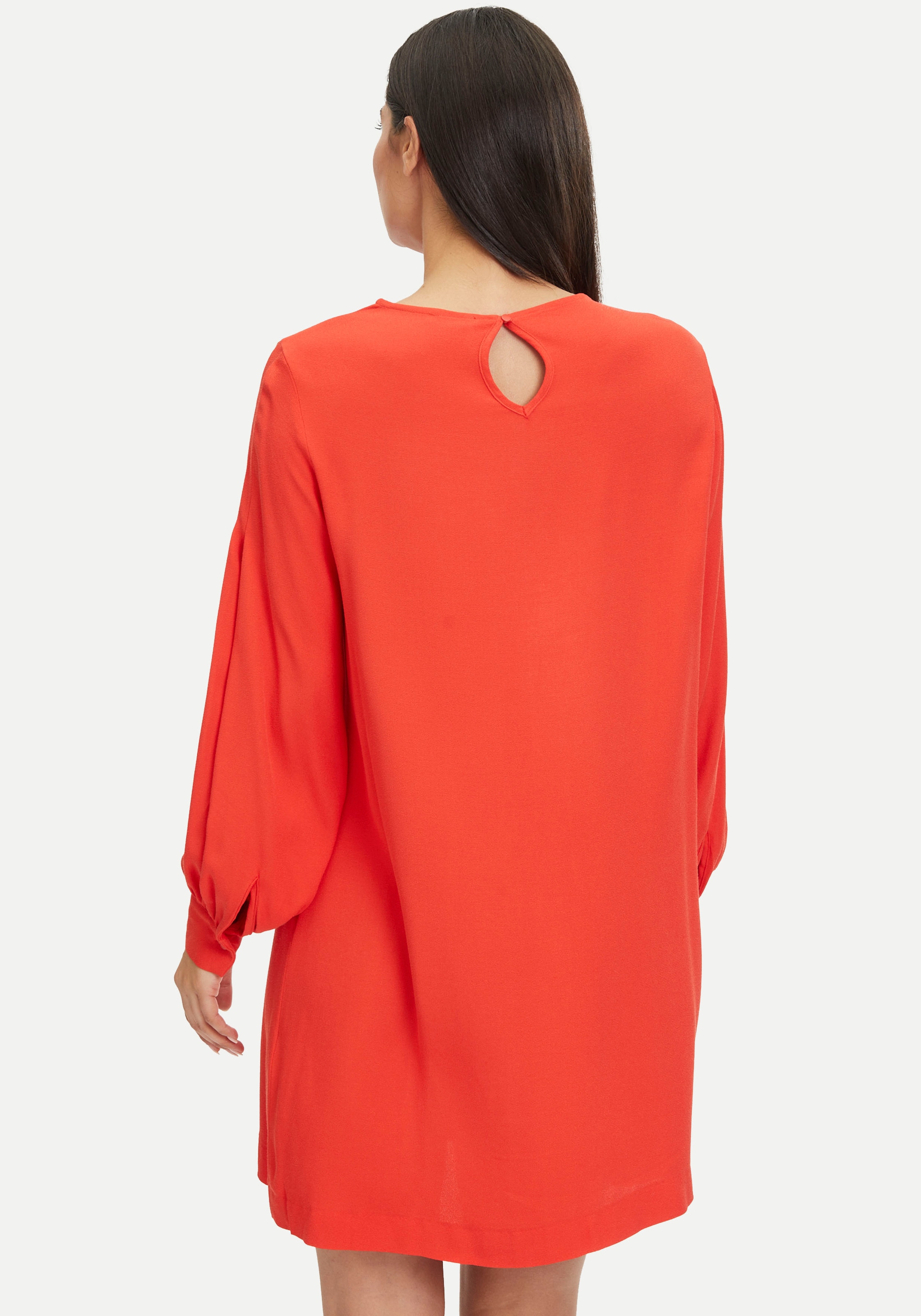 kaufen Tamaris Rundhalsausschnitt- mit BAUR KOLLEKTION A-Linien-Kleid, | NEUE online