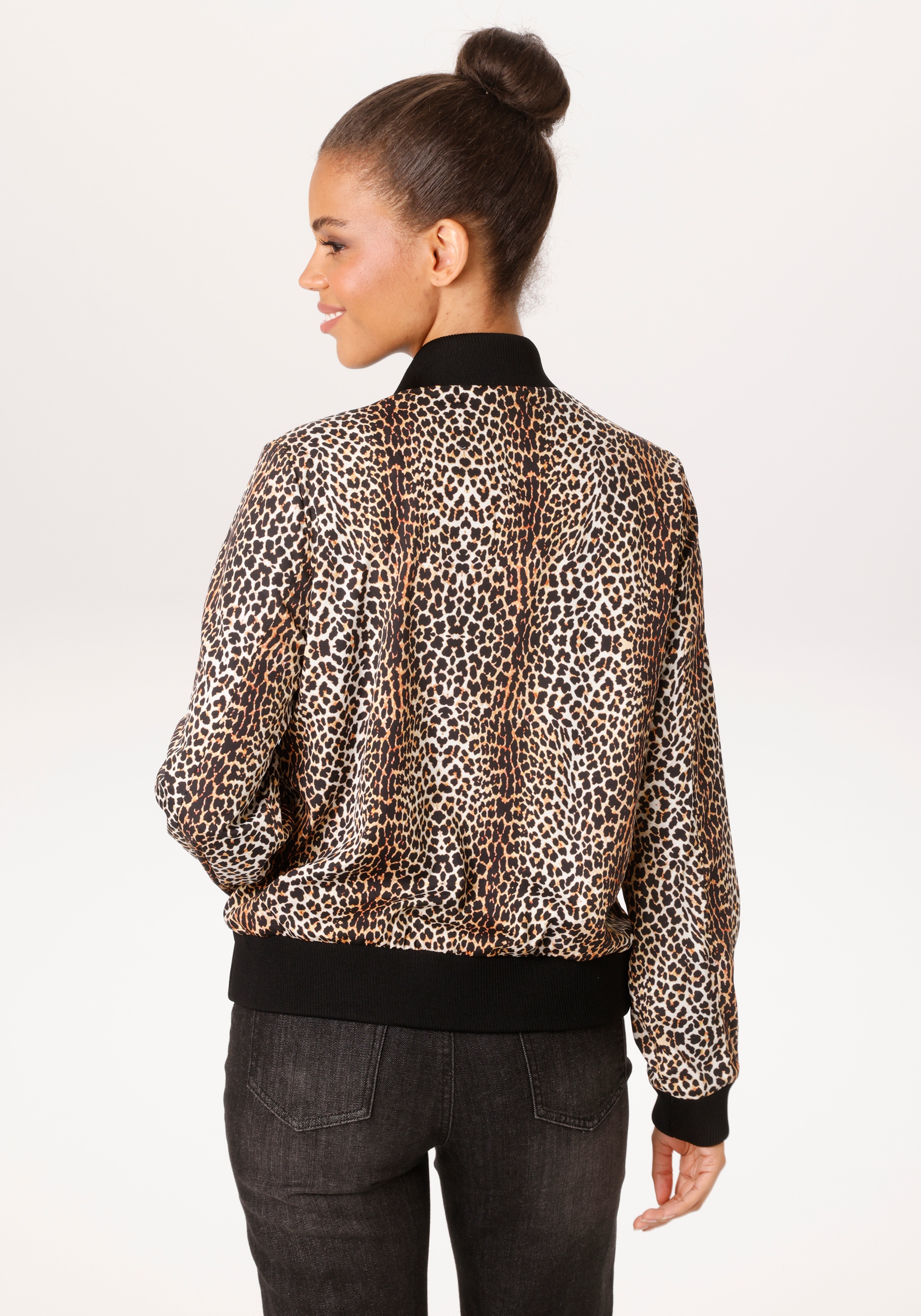 Aniston CASUAL Blouson mit trendigem Leo-Print - NEUE KOLLEKTION günstig online kaufen