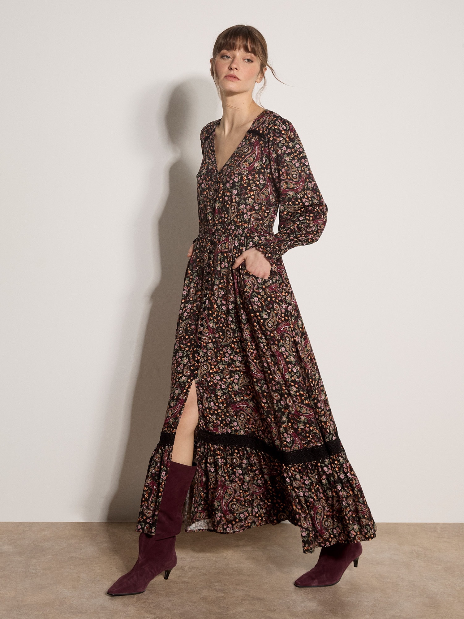 Apricot Maxikleid »Paisley-Blumen-Kleid in langer Länge« mit Spitzendetails