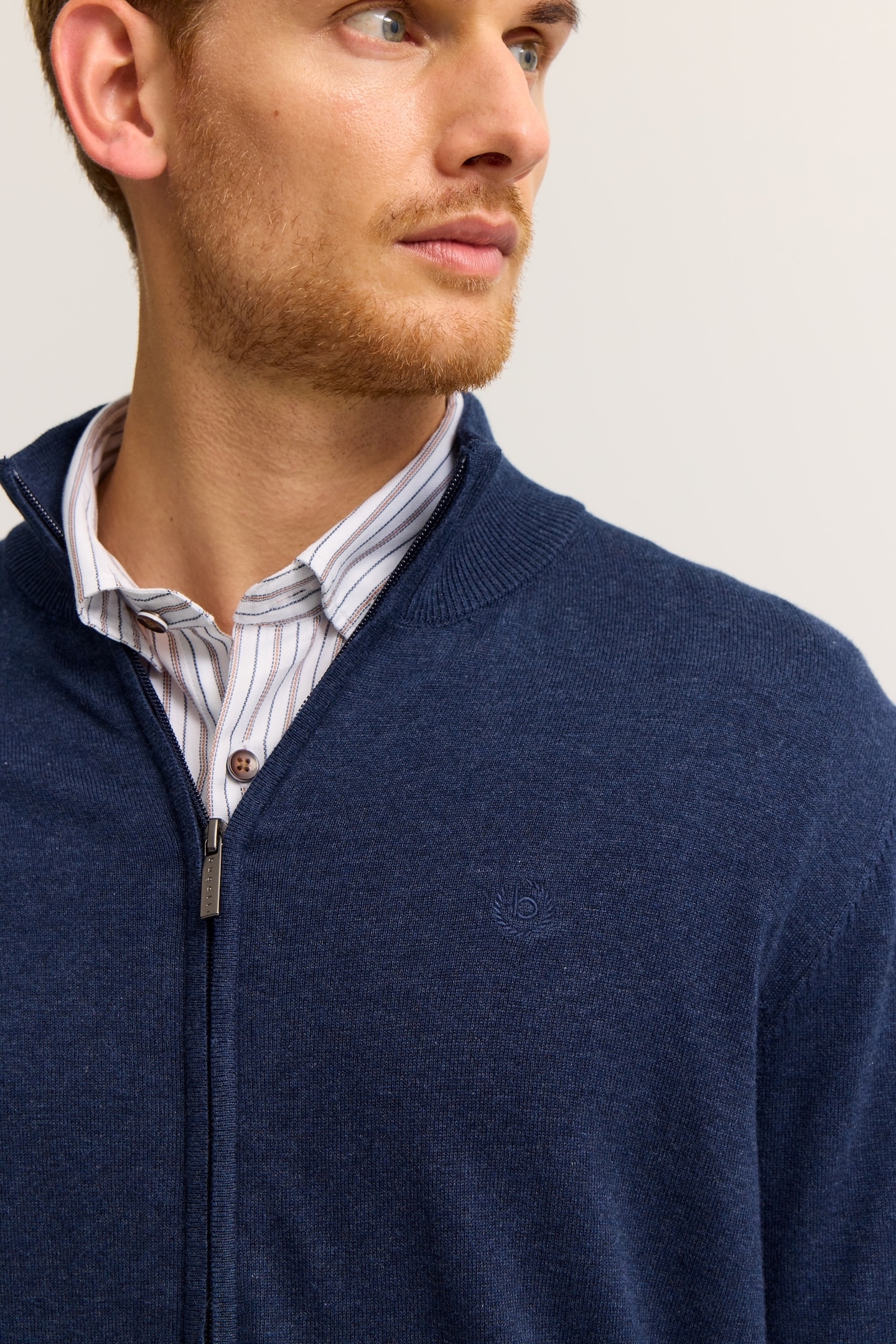 bugatti Strickjacke »Regular Fit« aus Baumwolle mit Stehkragen