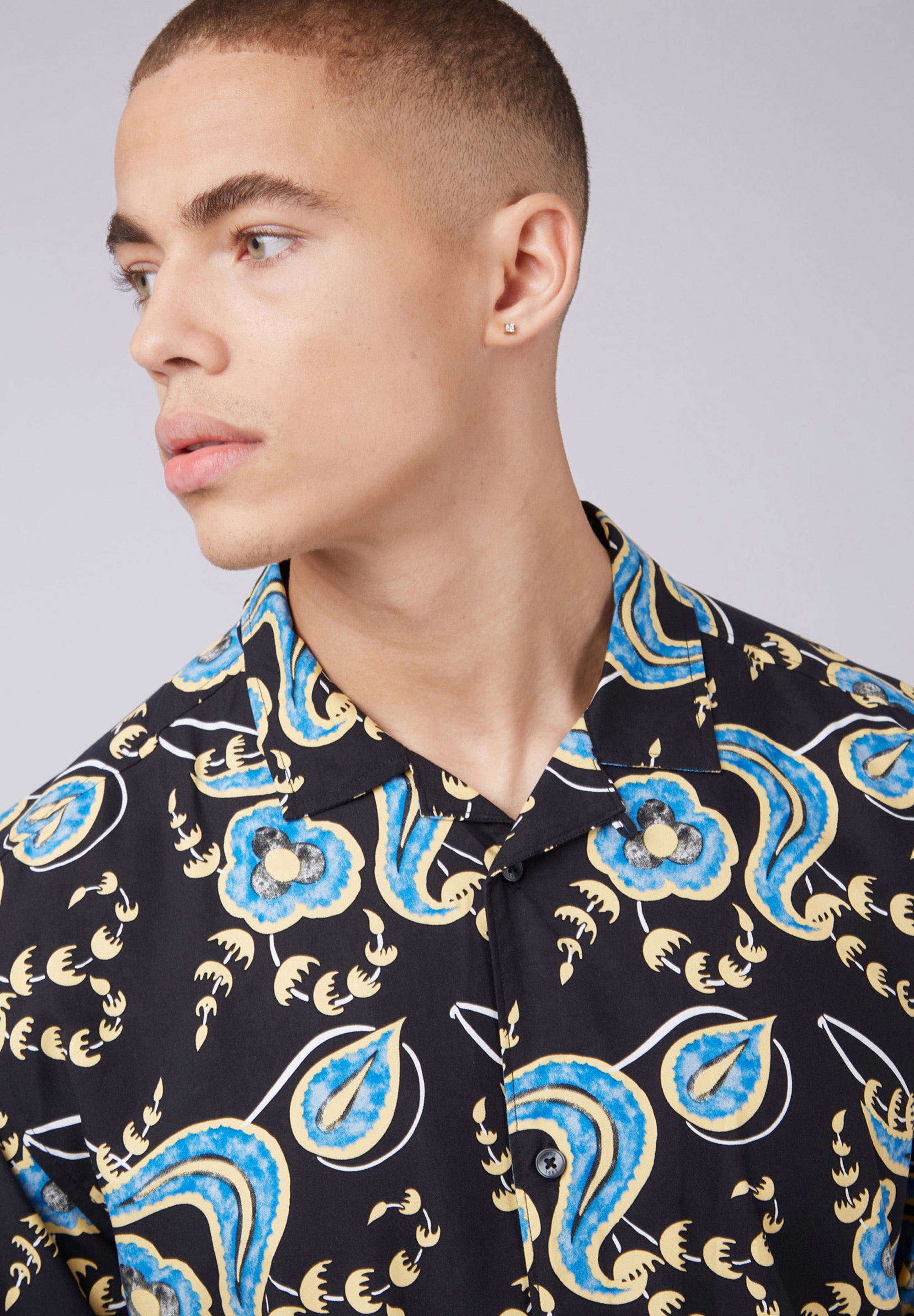 Ben Sherman Kurzarmhemd »Block Floral Print Shirt«, Branded Flag Label