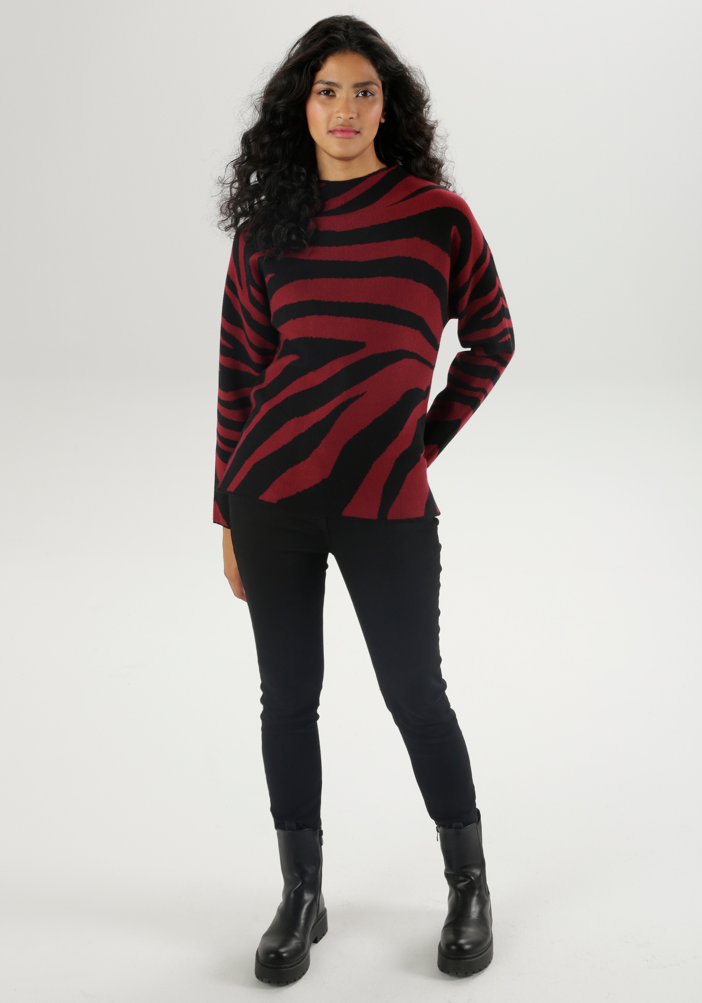 Aniston SELECTED Strickpullover, mit Animal-Muster und weitem Stehkragen