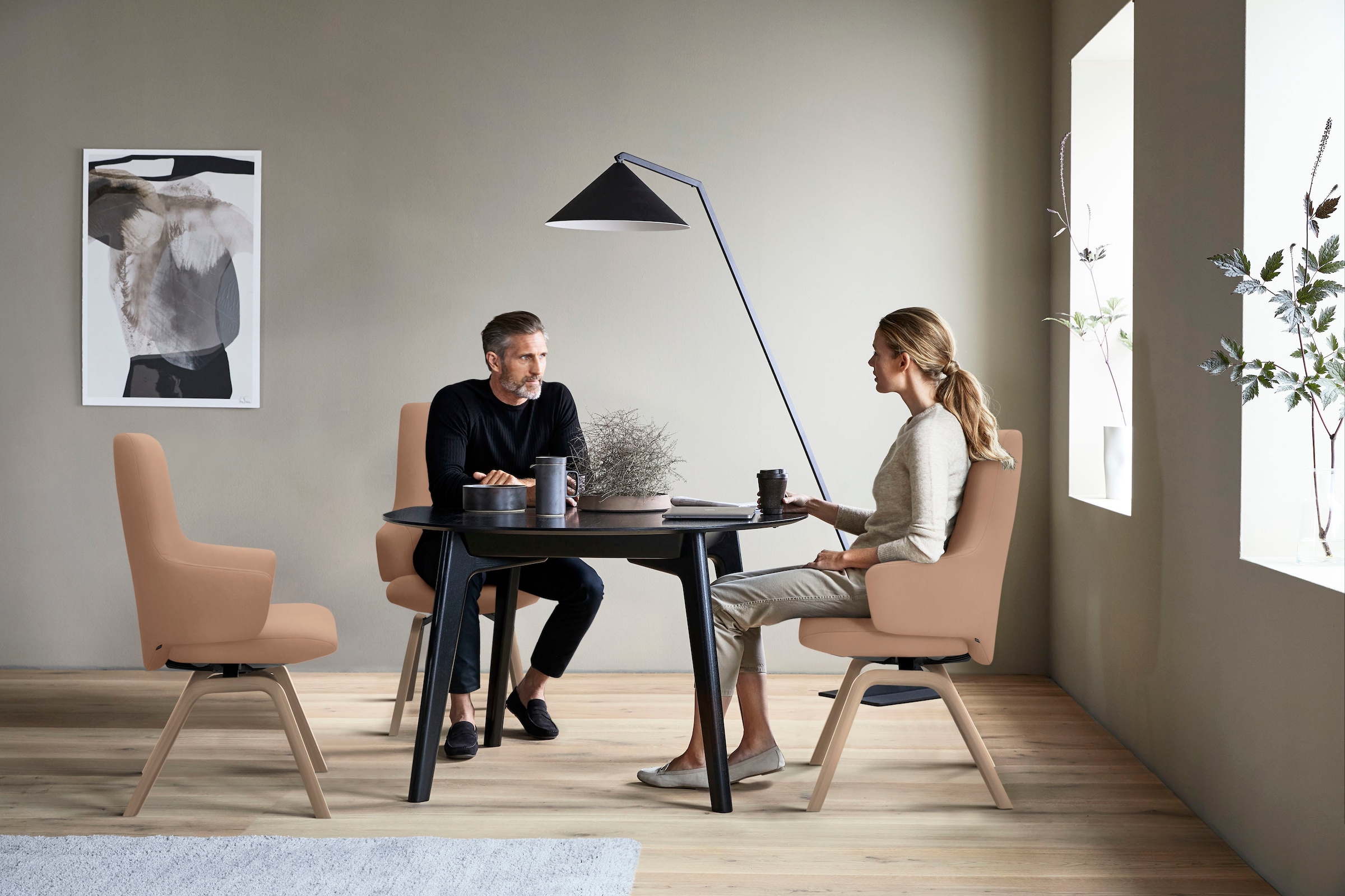 Stressless® Polsterstuhl »Laurel«, Microfaser DINAMICA, High Back mit Armlehne, Größe L, schräggestellte Beine in Walnuss