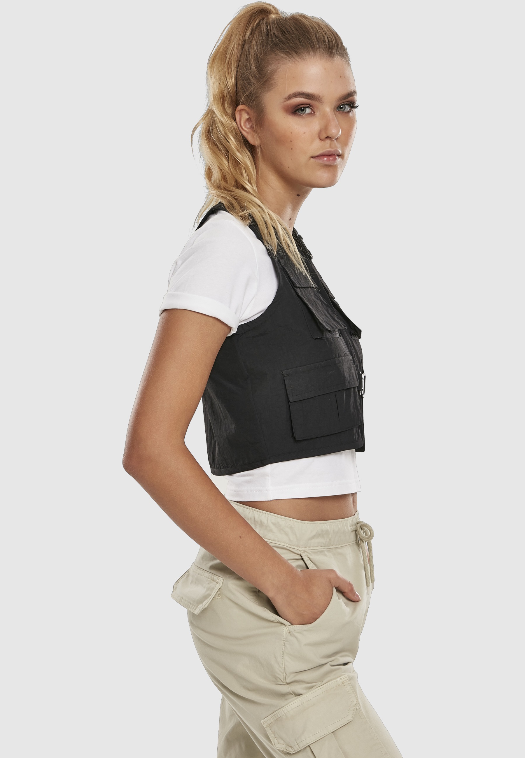 URBAN CLASSICS Jerseyweste »Urban Classics Damen Ladies Short Tactical Vest« 1 Stk.