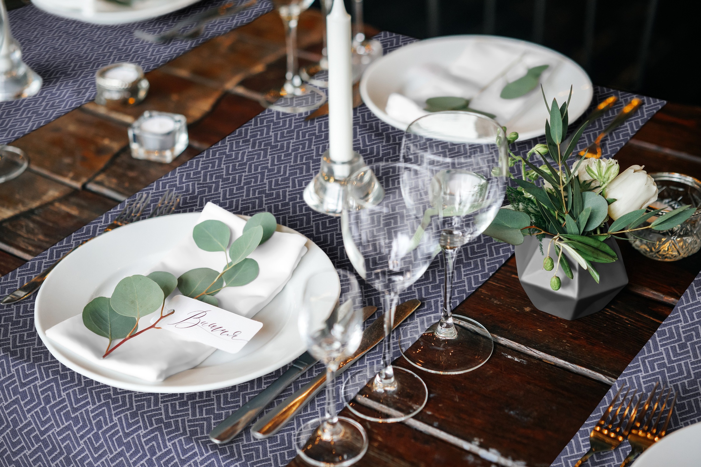 Adam Tischläufer »Graphic Ventus«