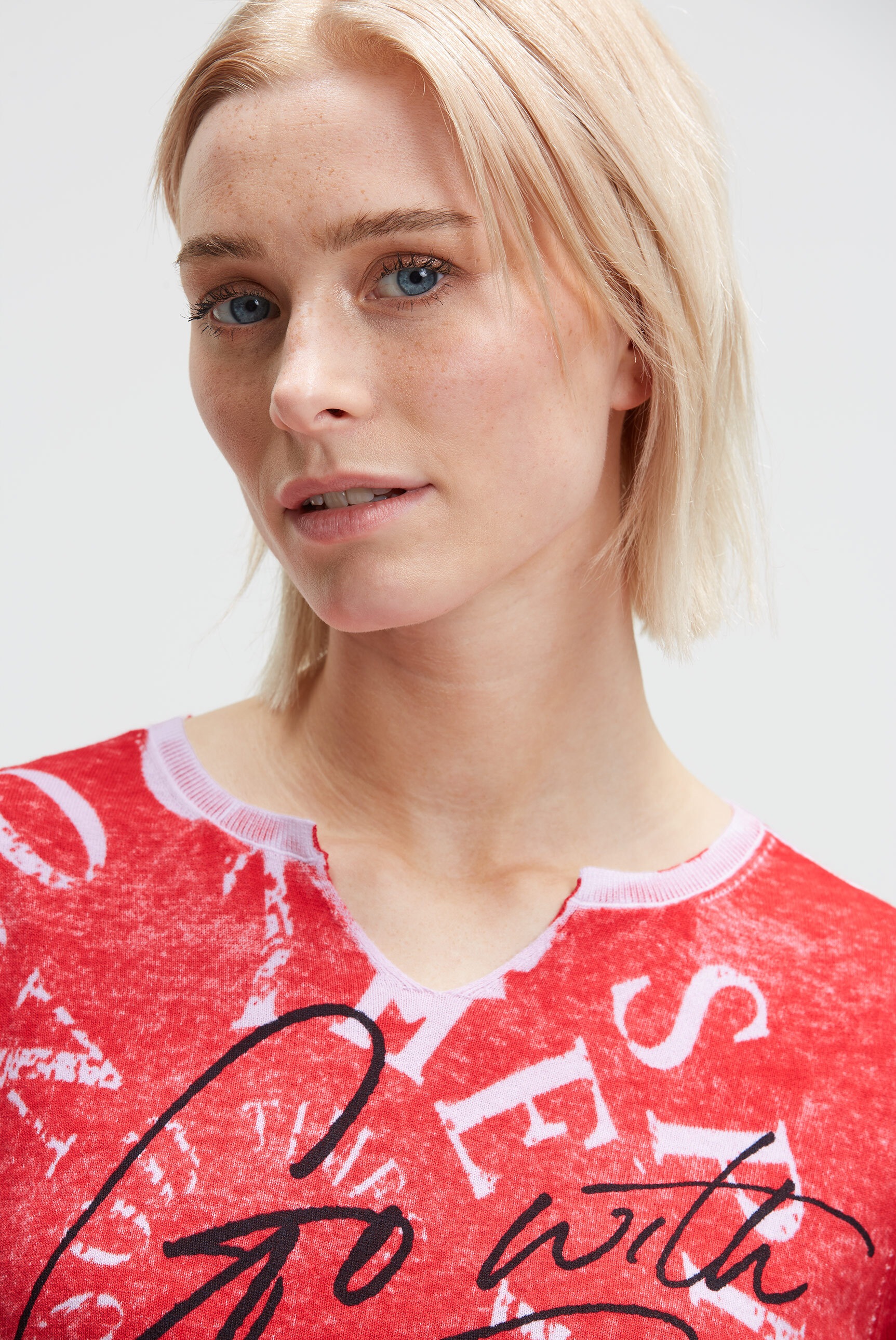 SOCCX Rundhalspullover aus Feinstrick