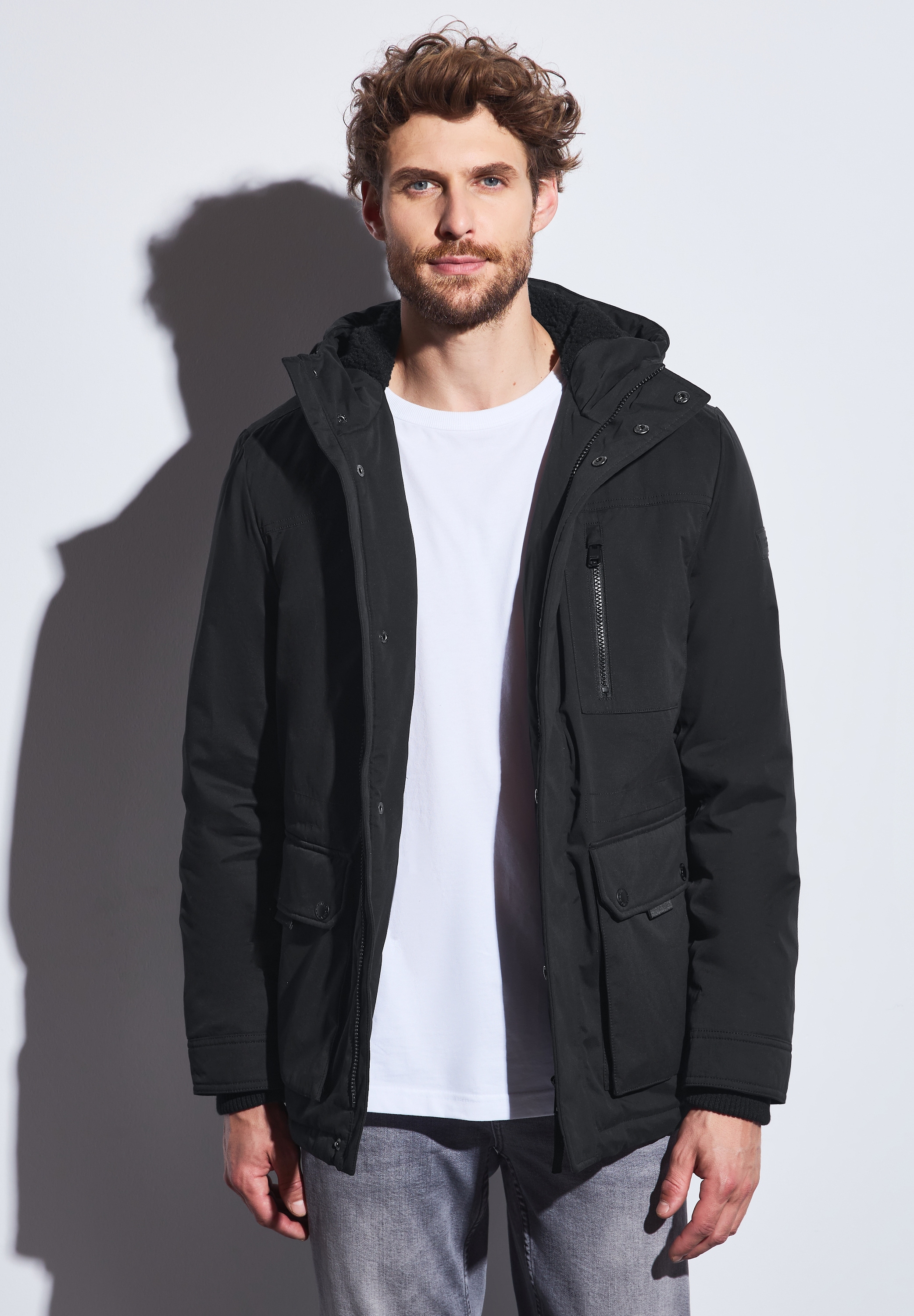 STREET ONE MEN mit Kapuze mit Brusttasche