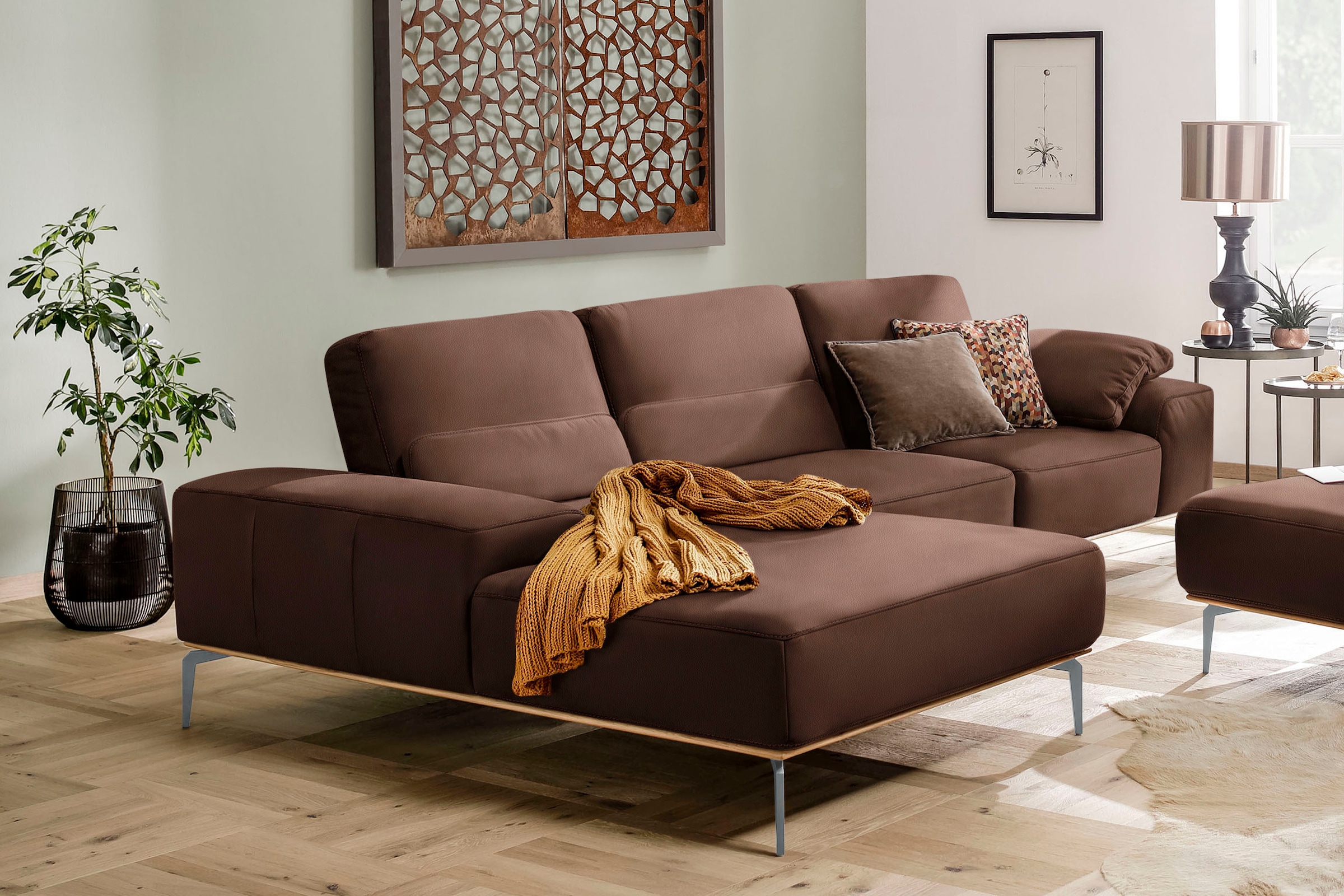 W.SCHILLIG Ecksofa "run, Designsofa mit tollem Sitzkomfort, bequem, L-Form" mit elegantem Holzsockel, Füße in Silber matt, Breite 319 cm